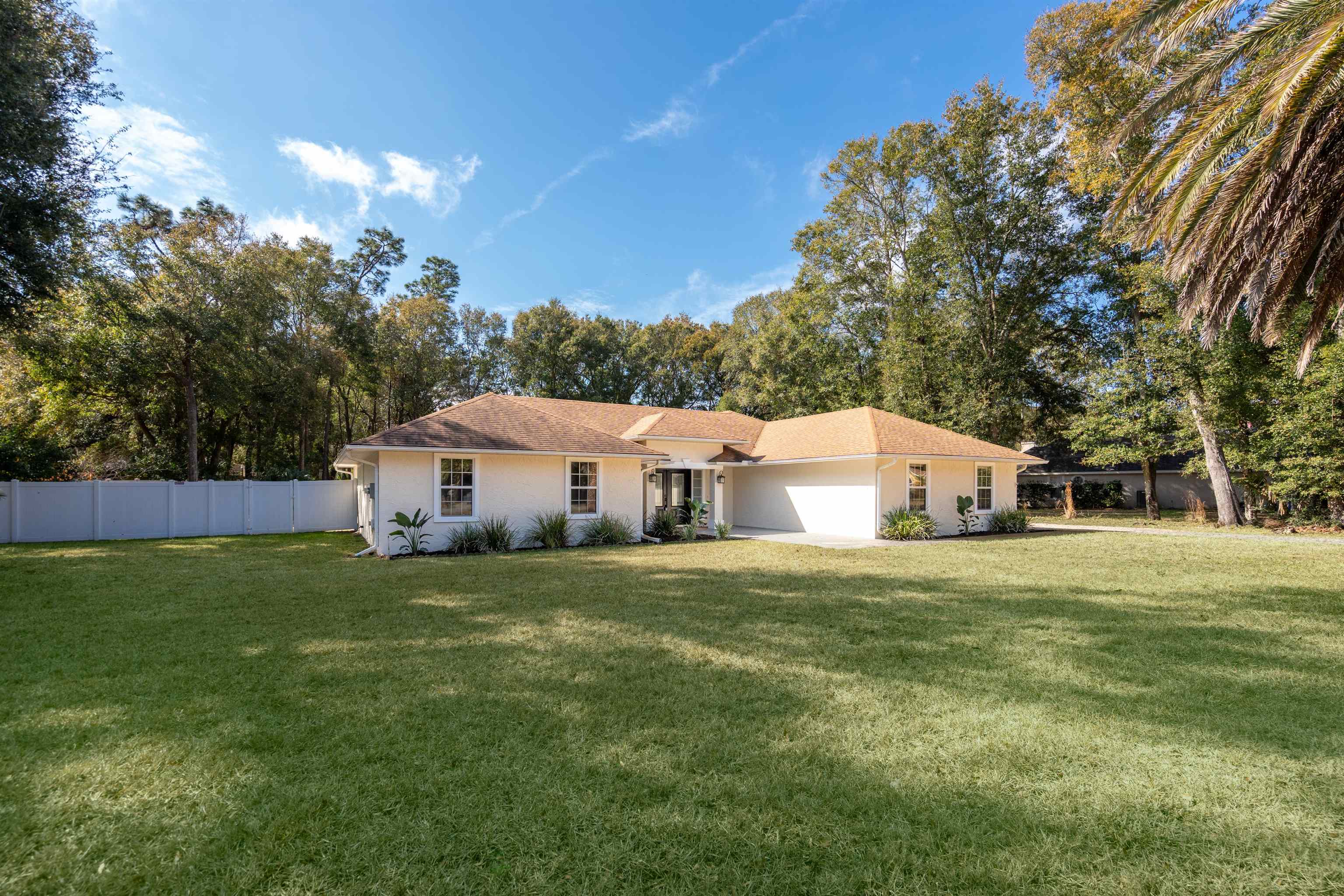 Image 2 of 31 For 3508 Kings Rd S