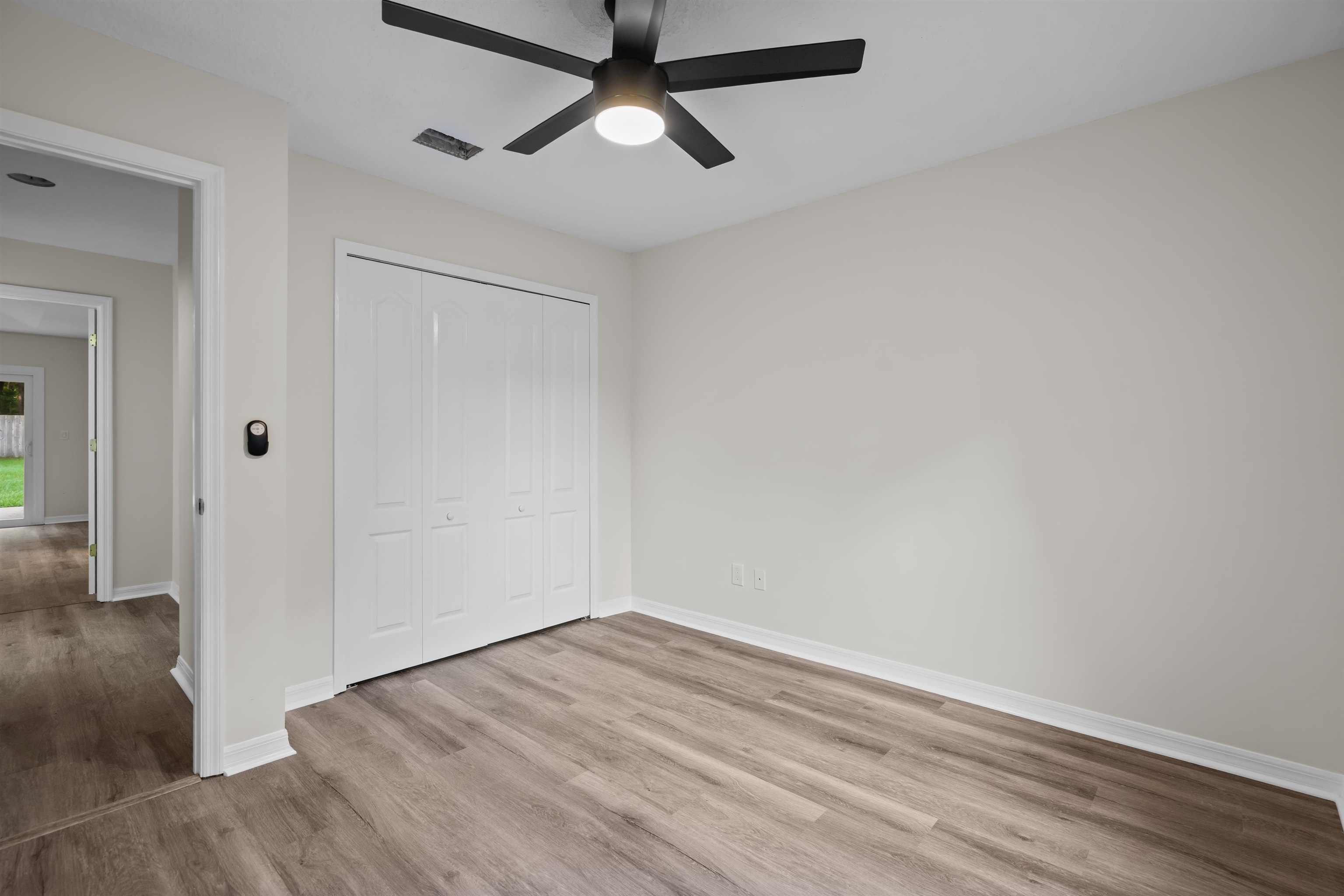 Image 24 of 31 For 3508 Kings Rd S