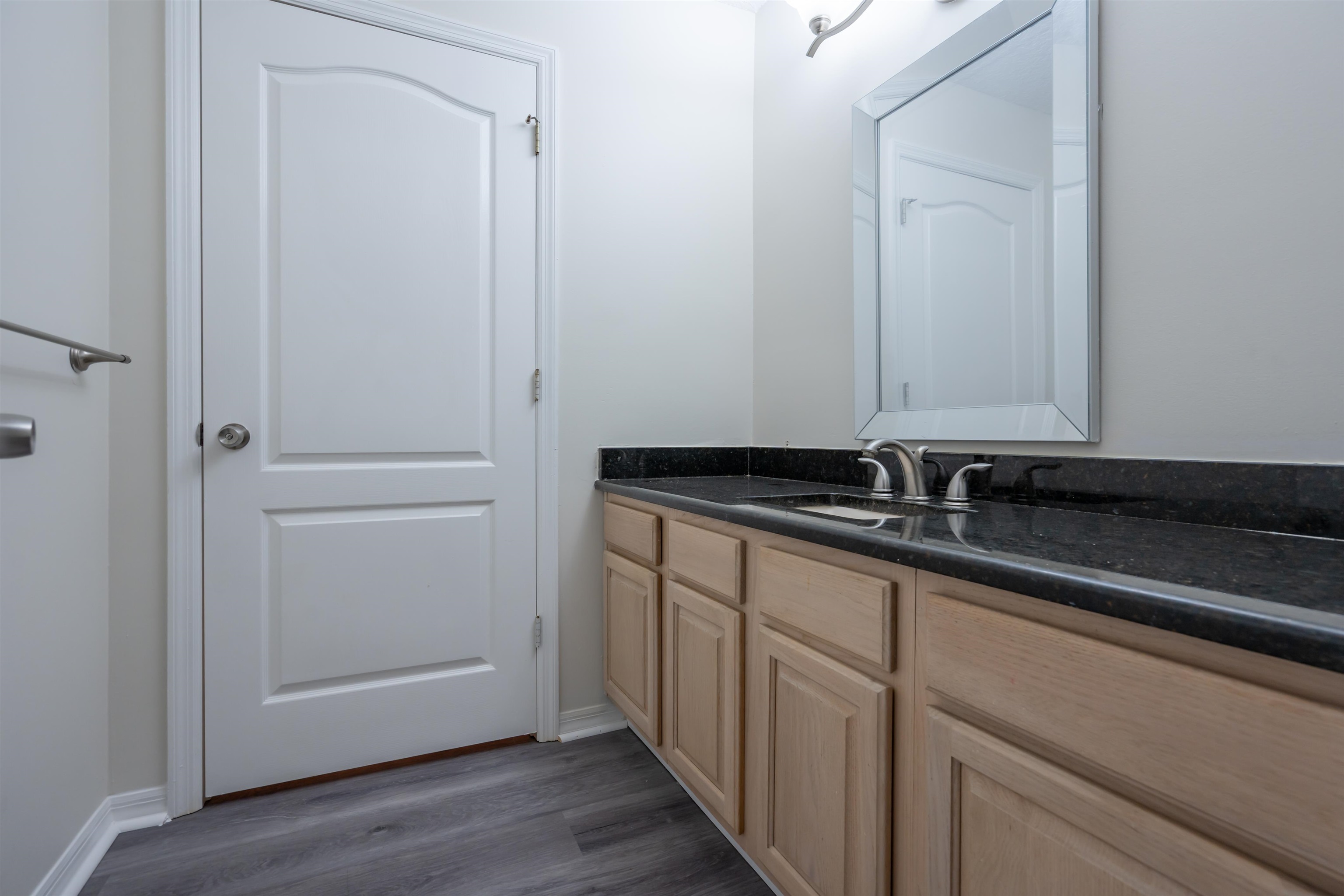 Image 25 of 31 For 3508 Kings Rd S