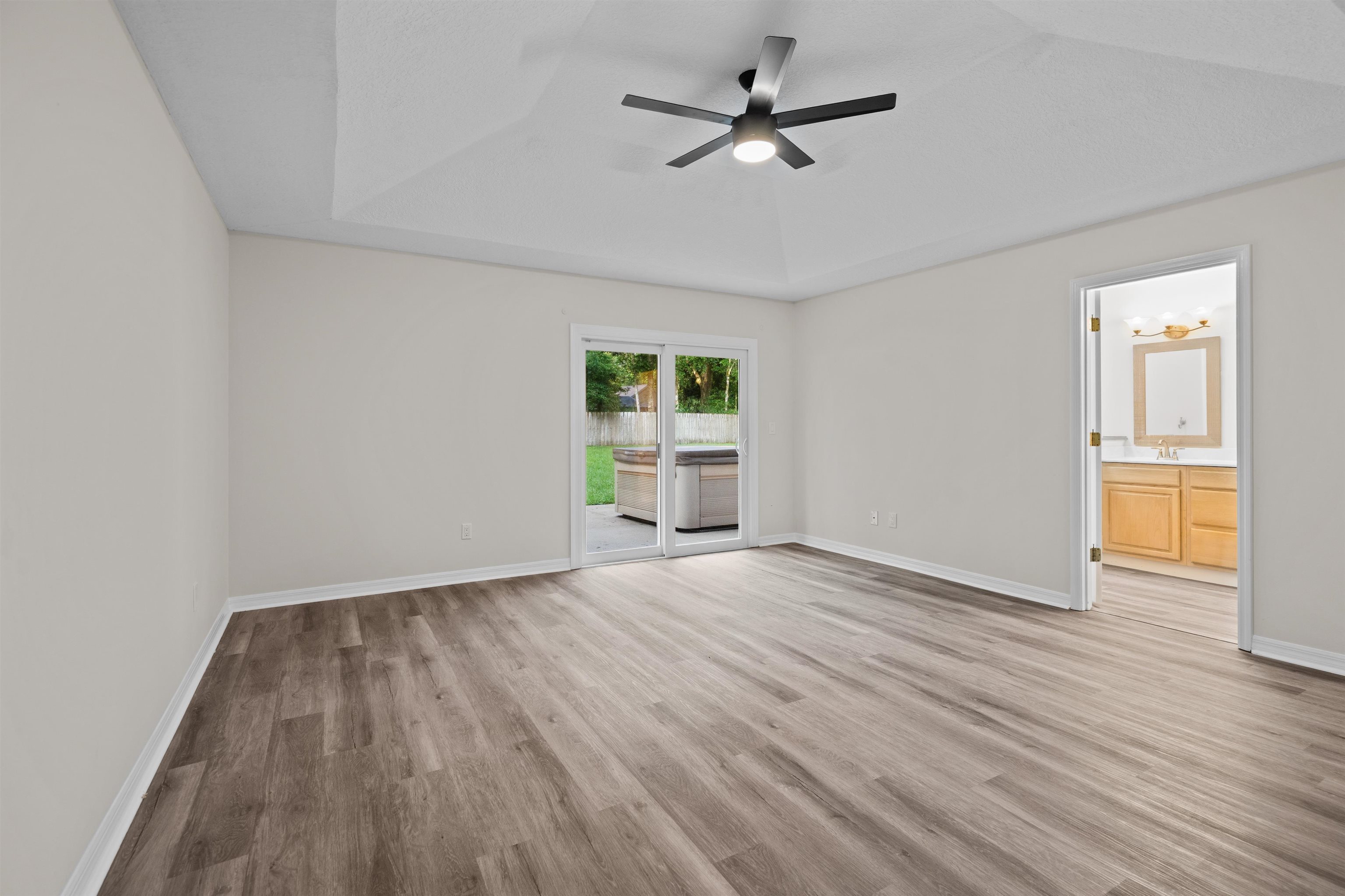 Image 28 of 31 For 3508 Kings Rd S