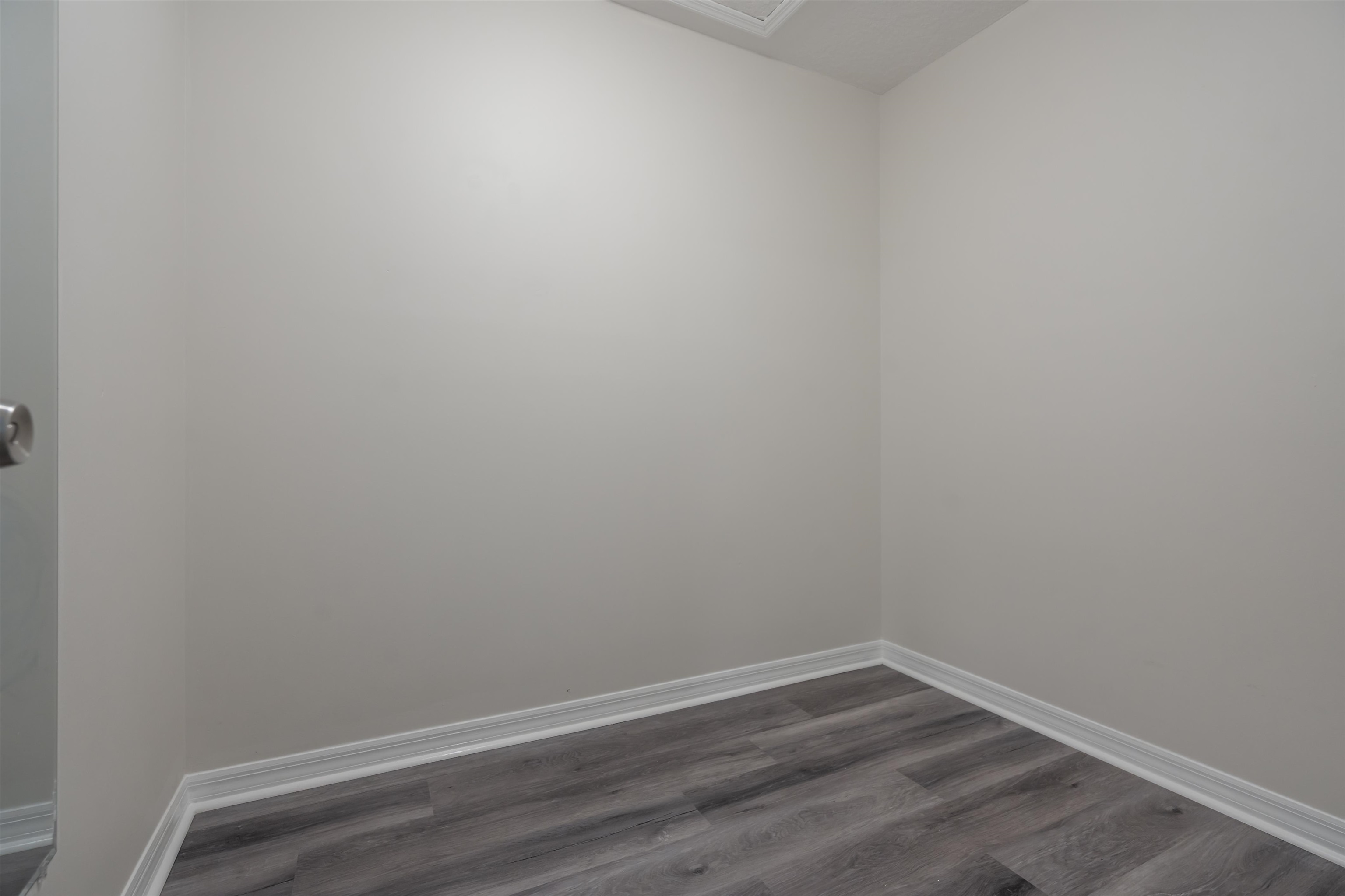 Image 31 of 31 For 3508 Kings Rd S