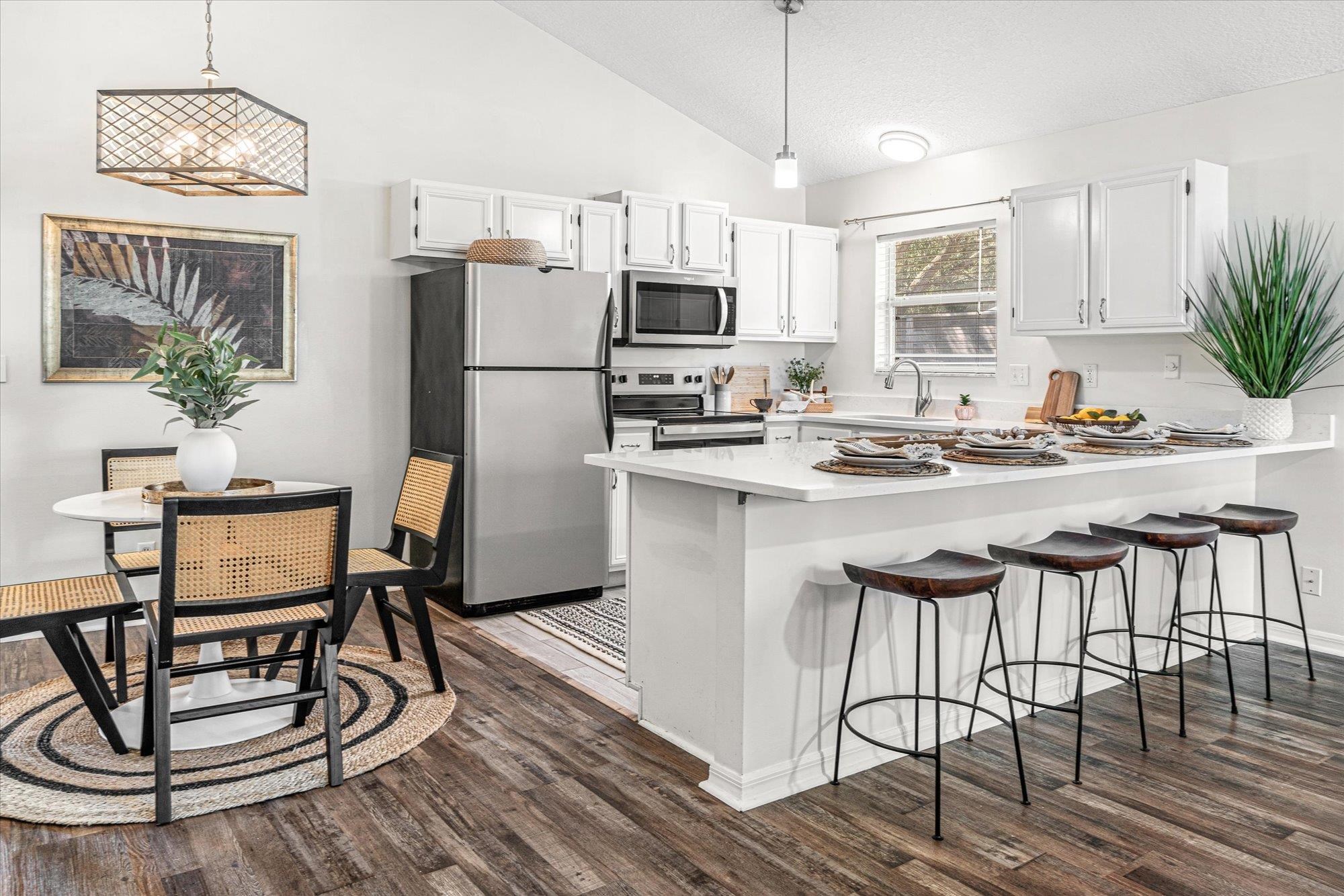 Image 10 of 42 For 209 C Street