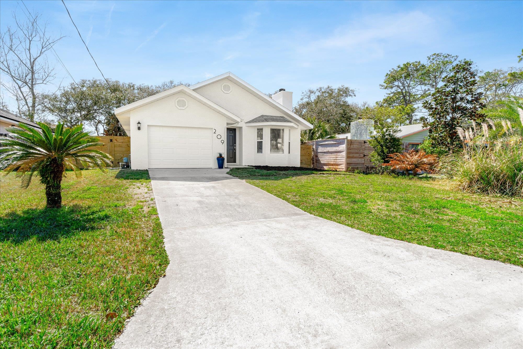 Image 3 of 42 For 209 C Street