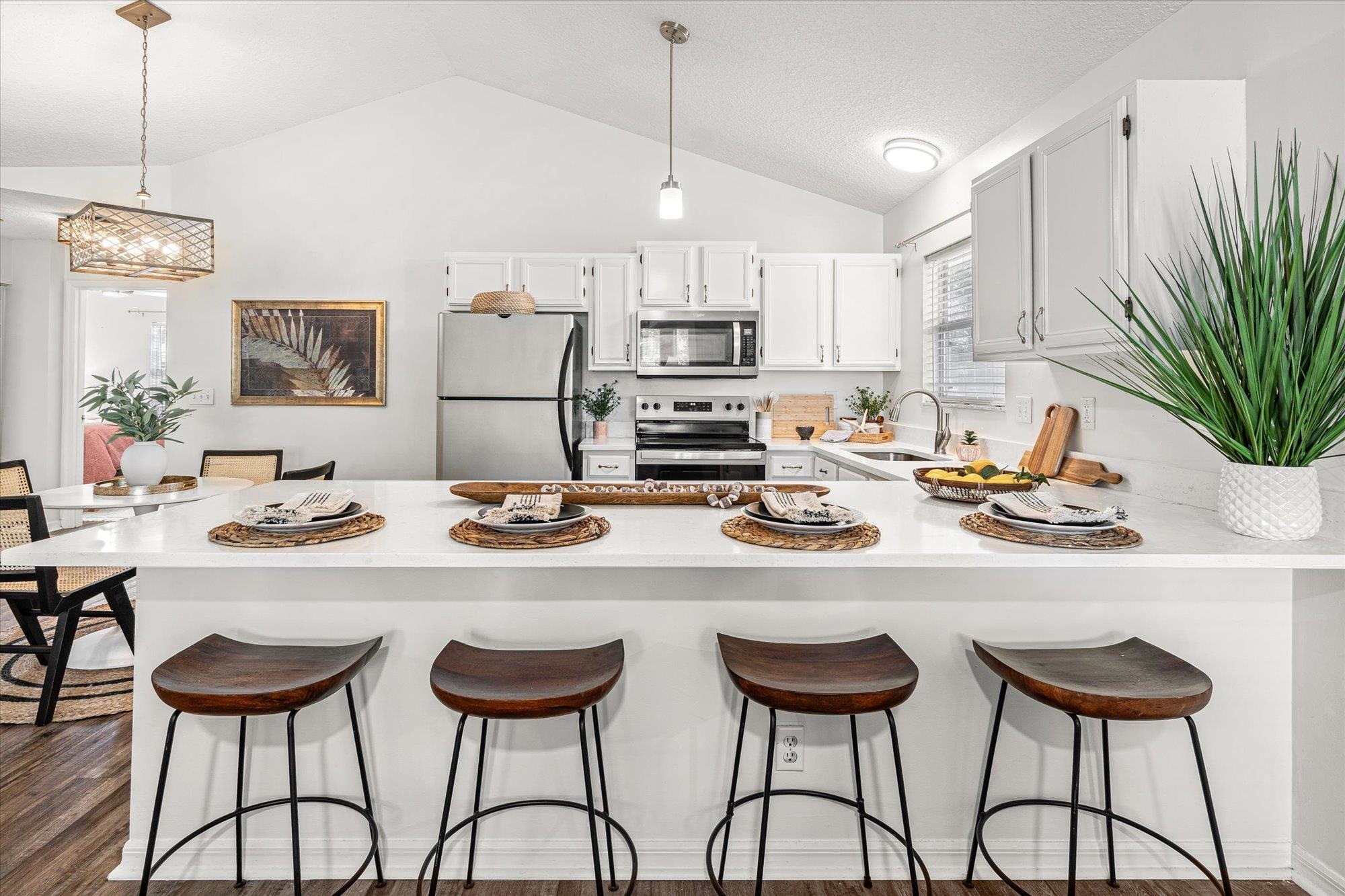 Image 9 of 42 For 209 C Street