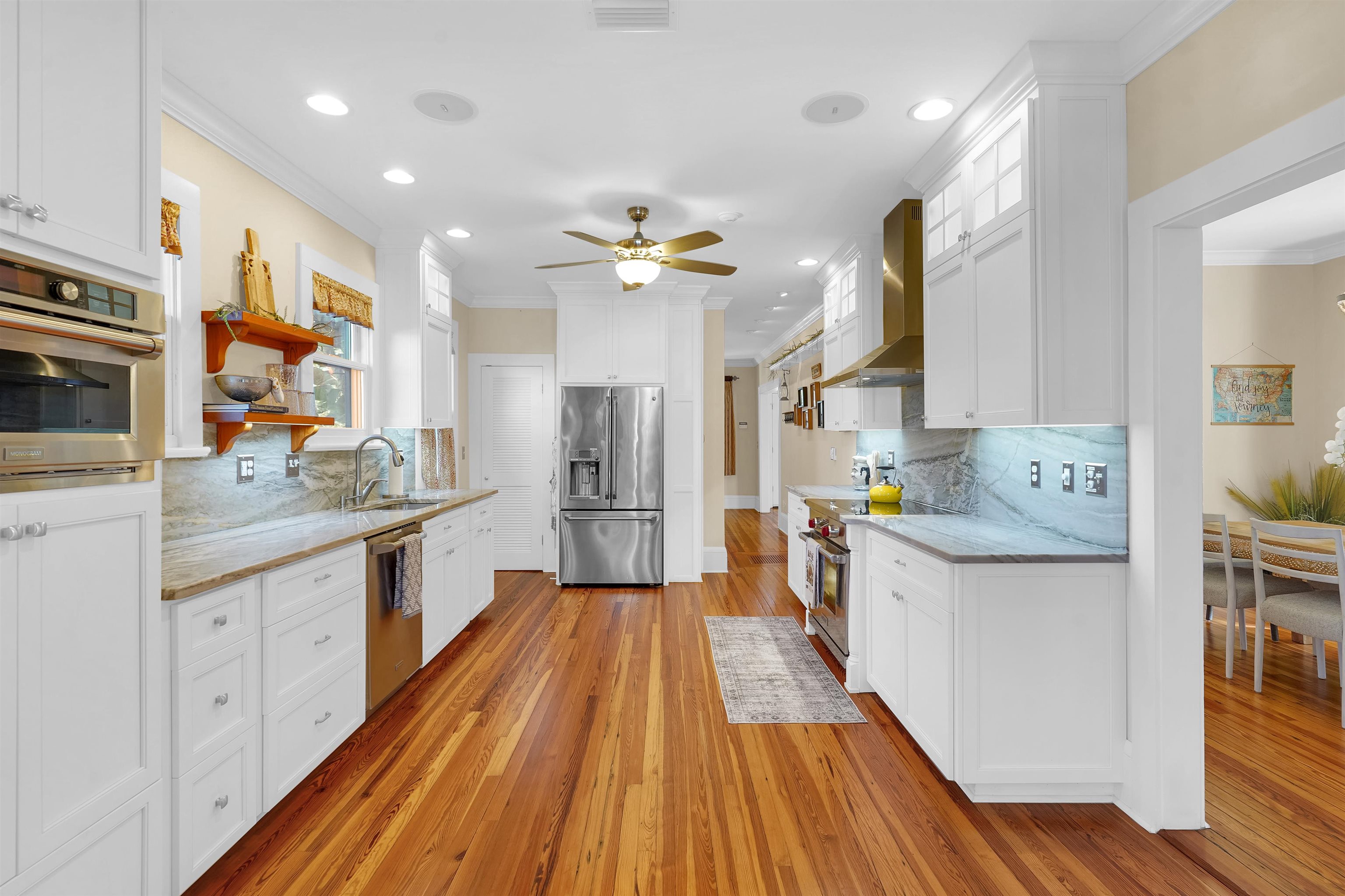 Image 13 of 69 For 28 Park Ave E