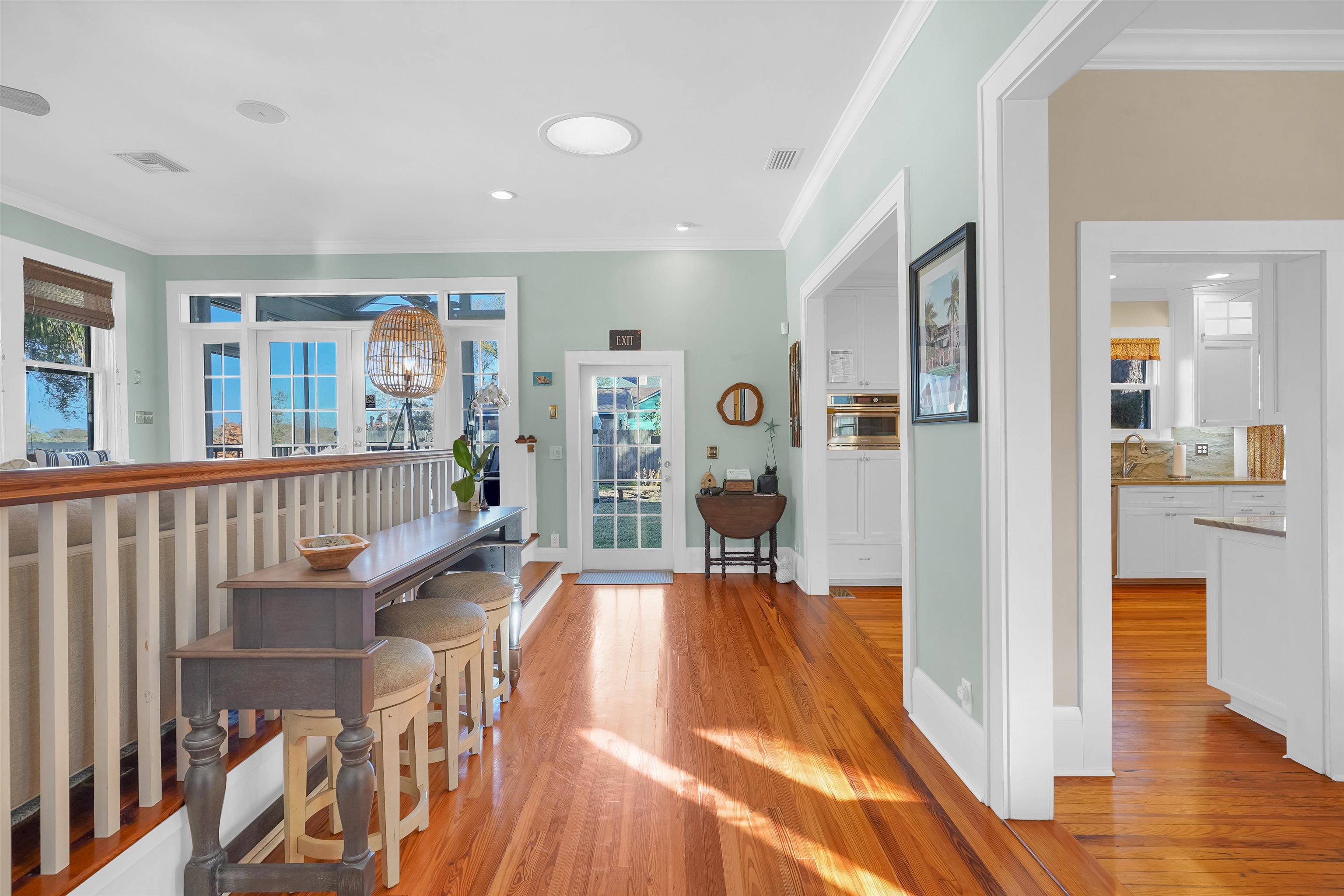 Image 17 of 69 For 28 Park Ave E