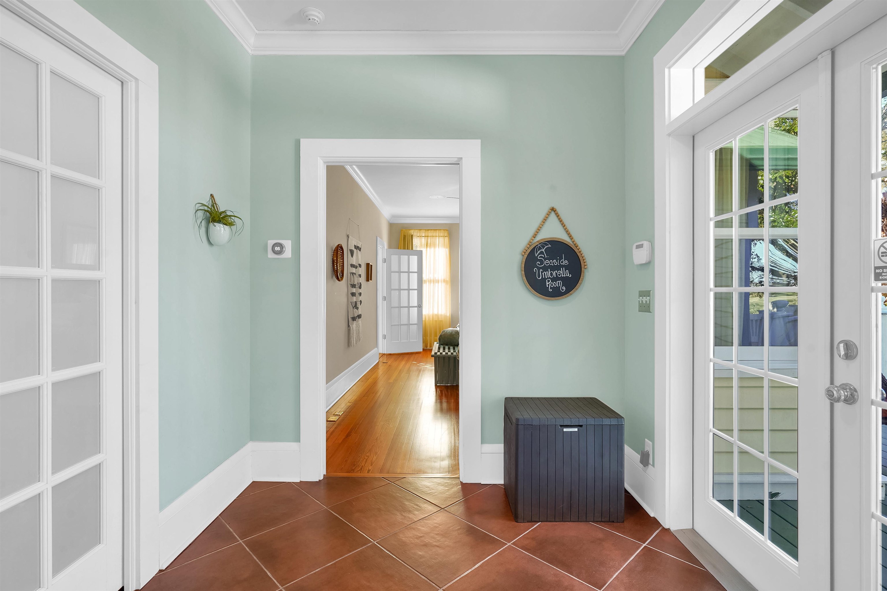 Image 20 of 69 For 28 Park Ave E