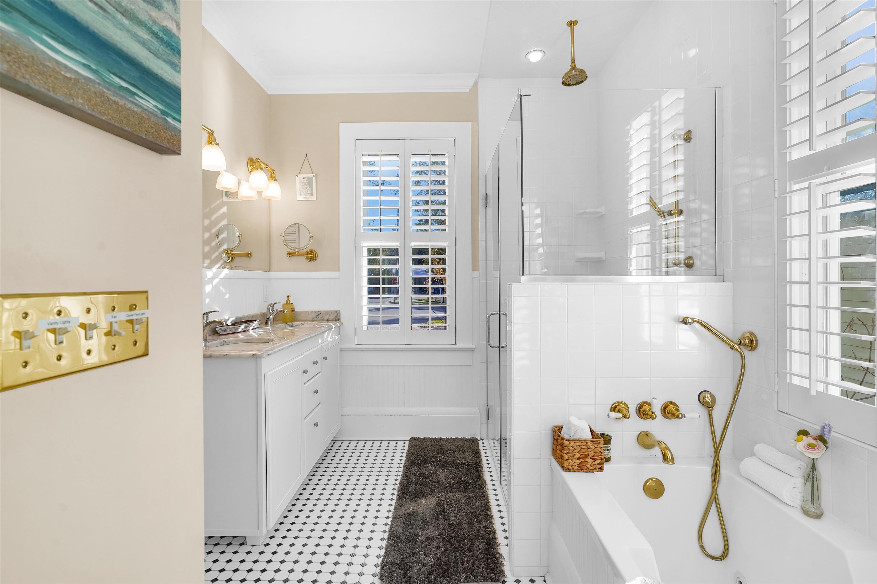 Image 23 of 69 For 28 Park Ave E