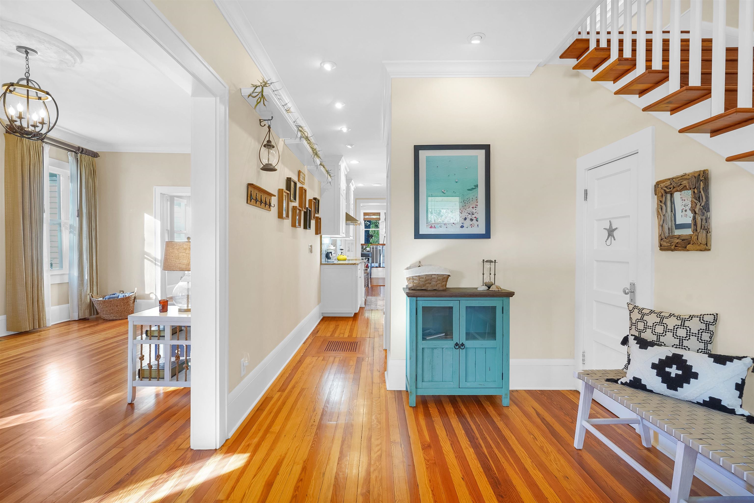 Image 29 of 69 For 28 Park Ave E