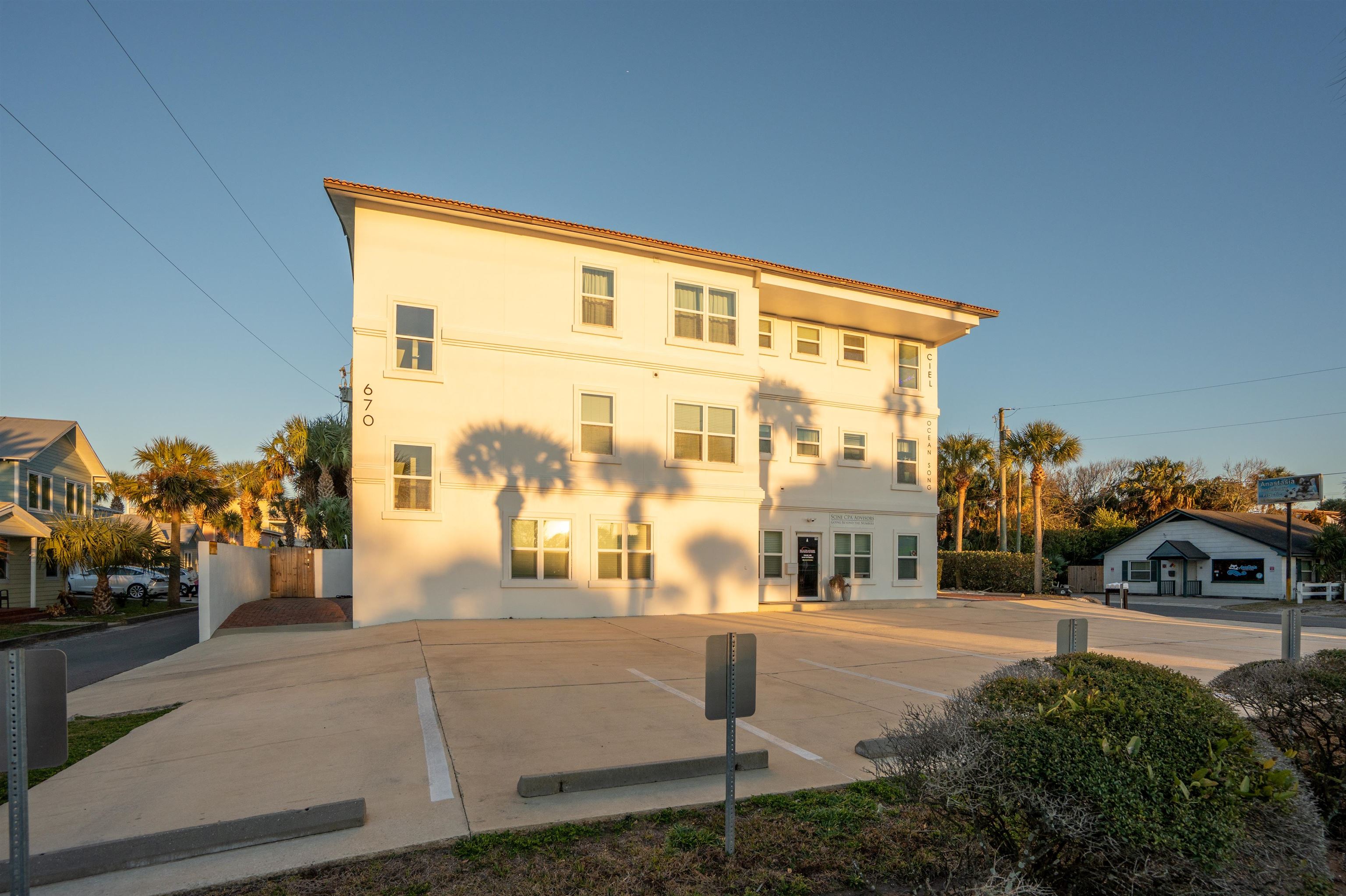 Image 37 of 52 For 670 A1a Beach Boulevard  C