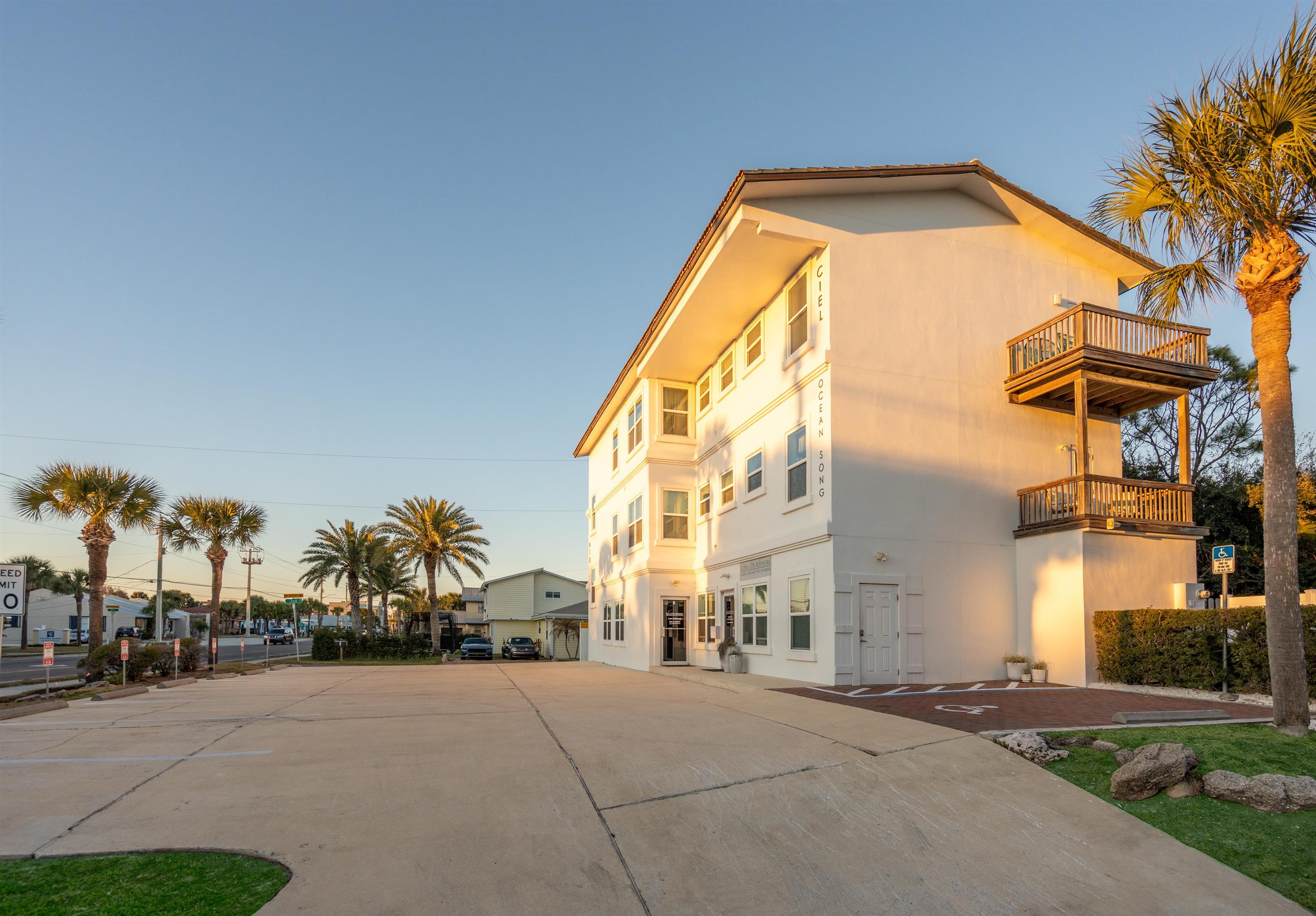 Image 39 of 52 For 670 A1a Beach Boulevard  C