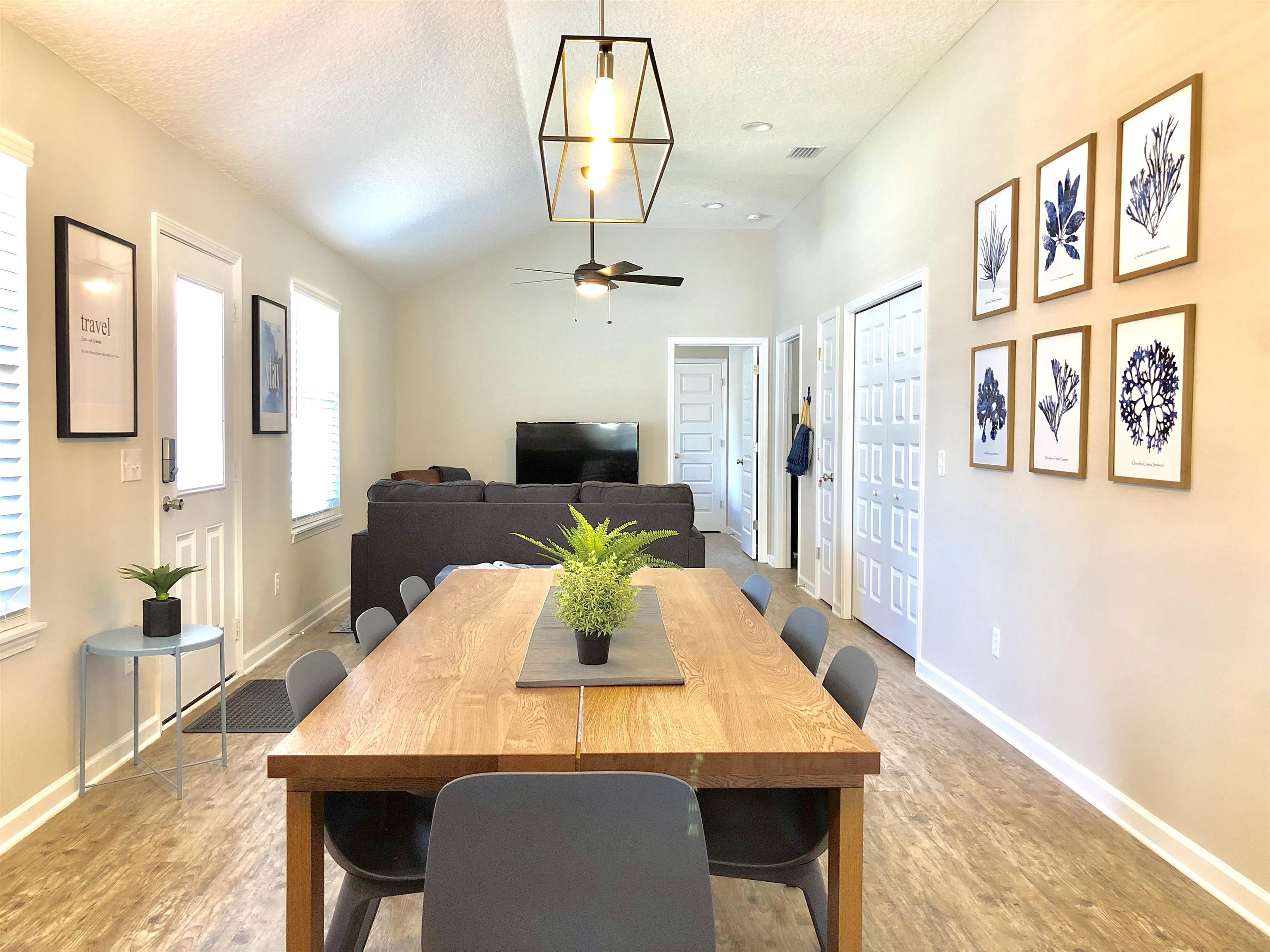 Image 10 of 22 For 3877 Laurel St