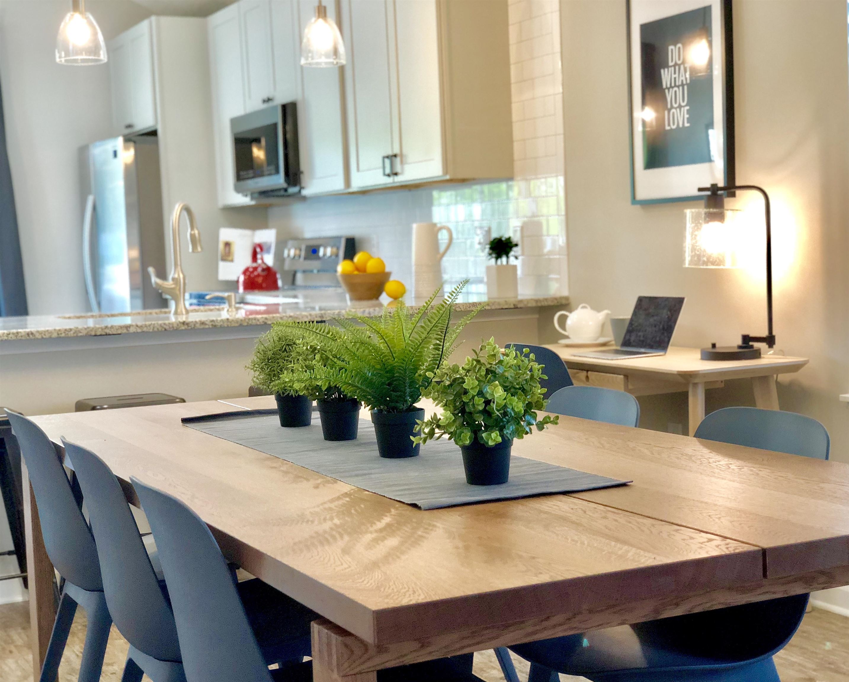 Image 11 of 22 For 3877 Laurel St