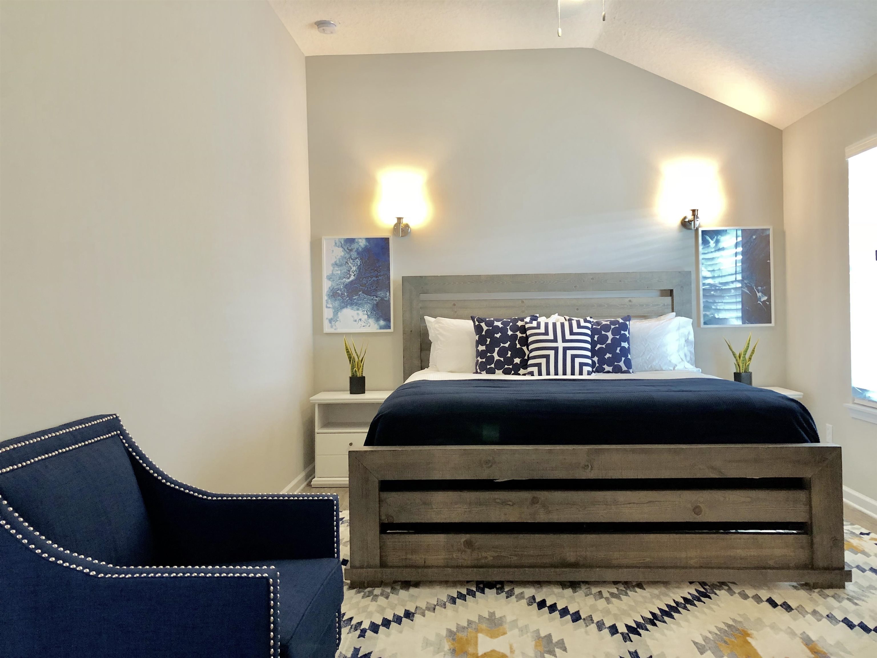 Image 13 of 22 For 3877 Laurel St