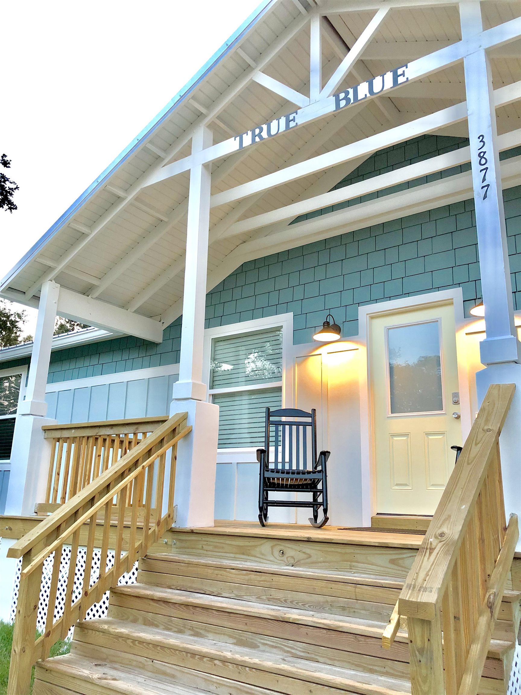 Image 5 of 22 For 3877 Laurel St