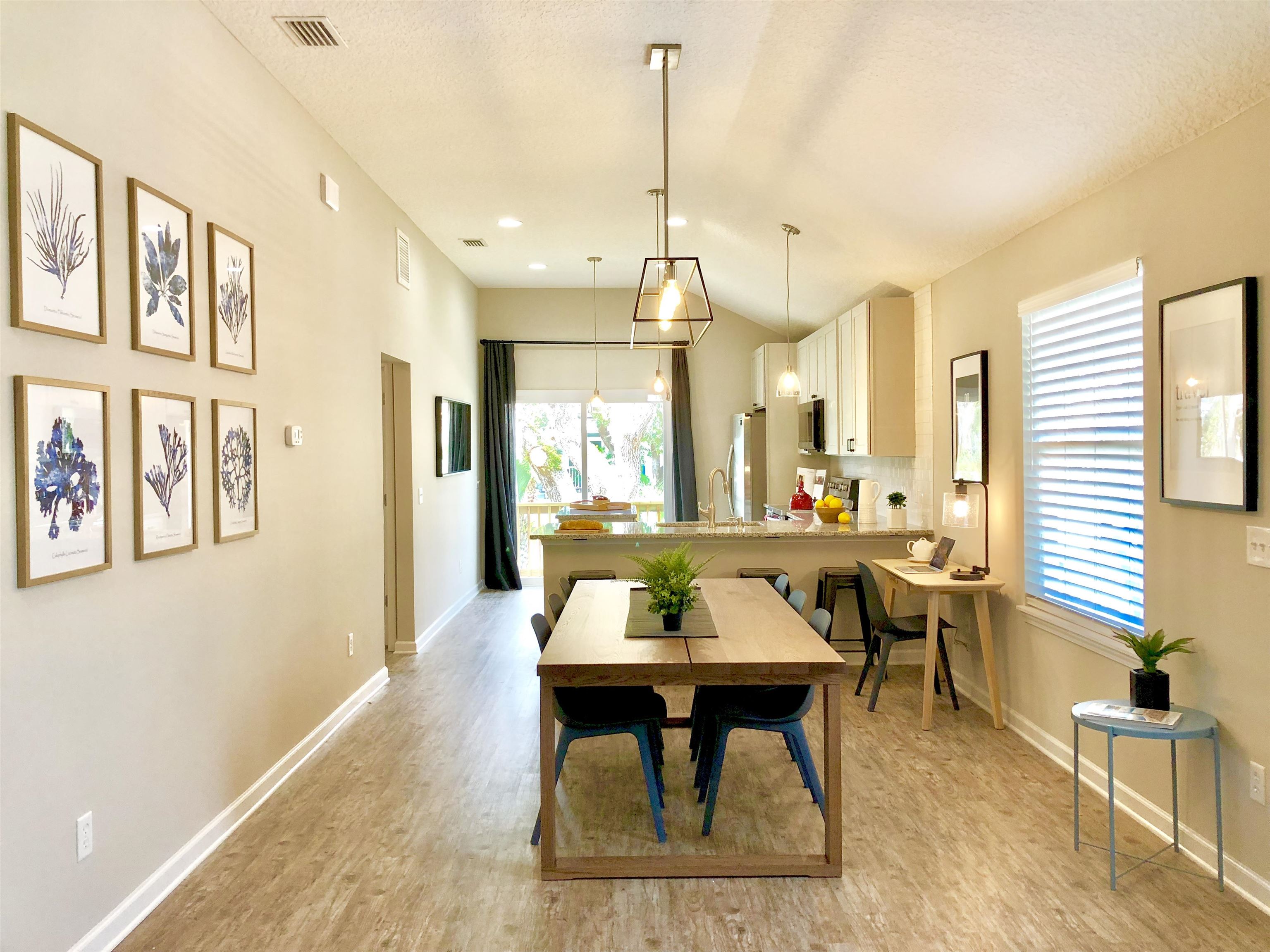 Image 6 of 22 For 3877 Laurel St