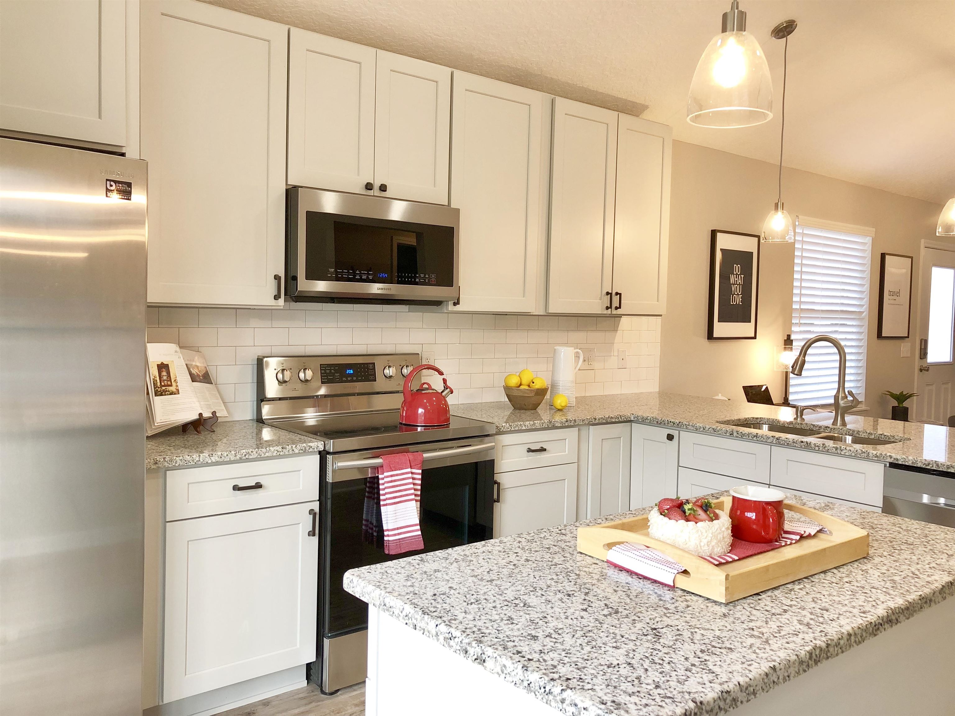 Image 8 of 22 For 3877 Laurel St