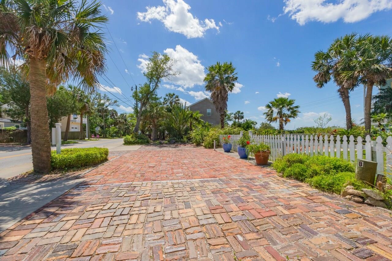 Image 7 of 79 For 232 Riberia St