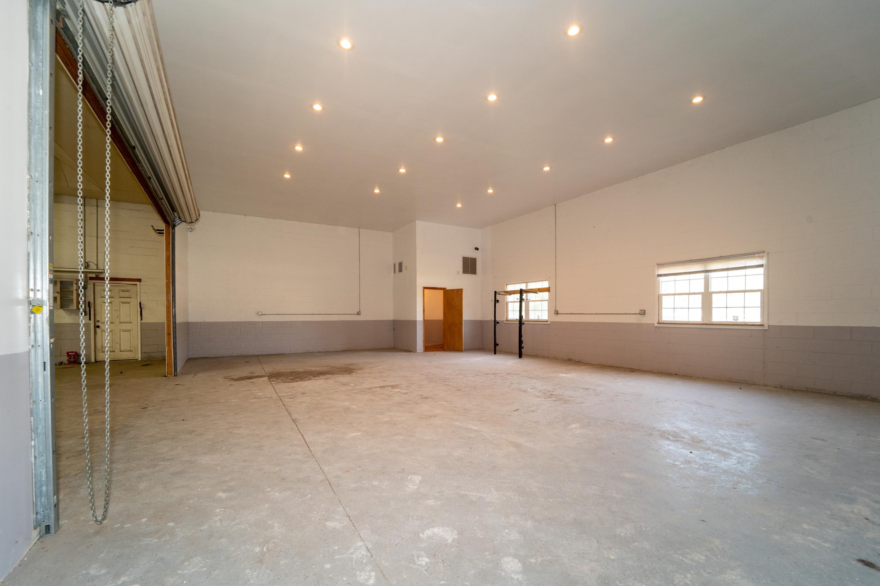 Image 16 of 28 For 5285 Big Oak Rd