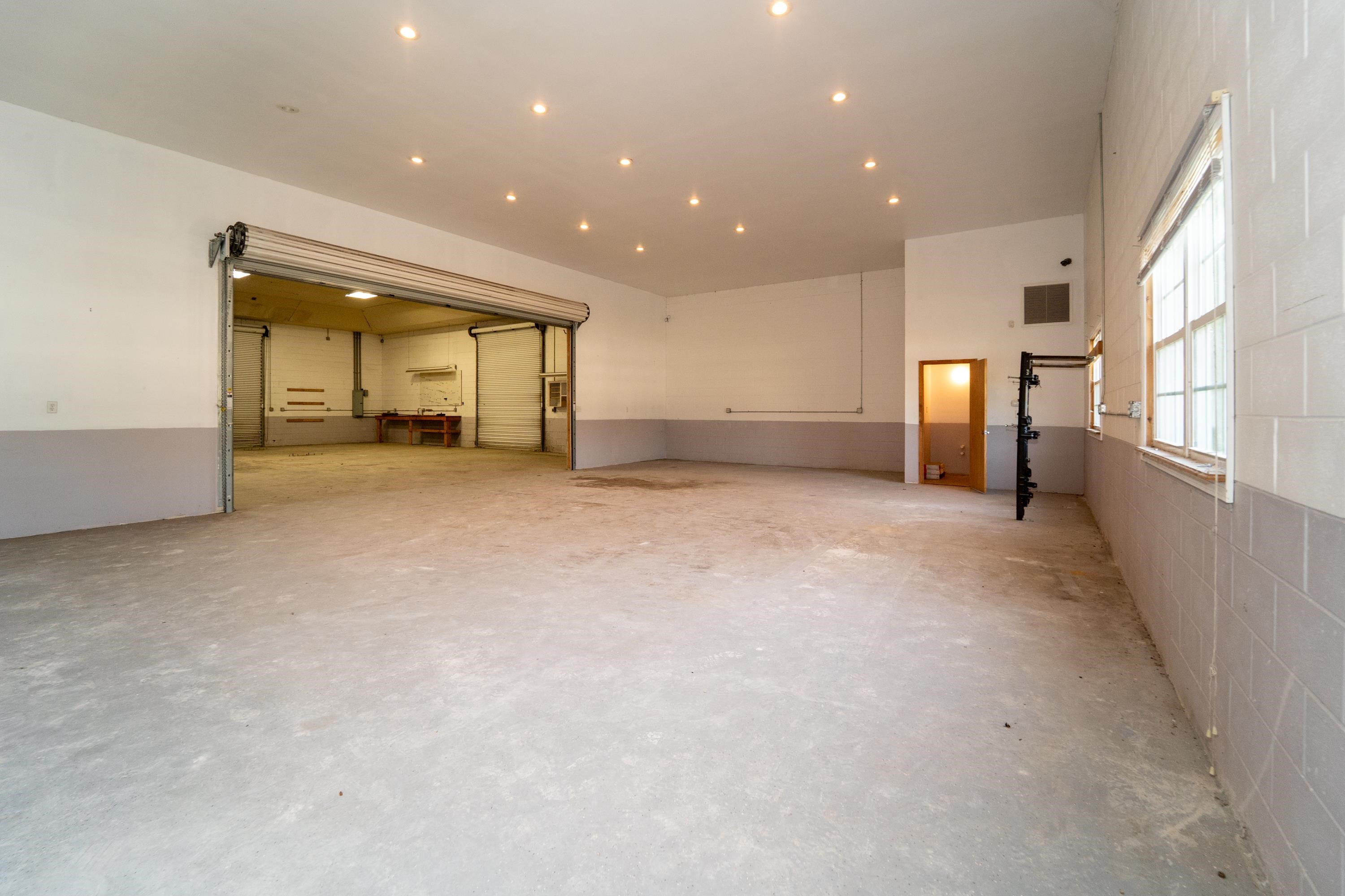 Image 17 of 28 For 5285 Big Oak Rd