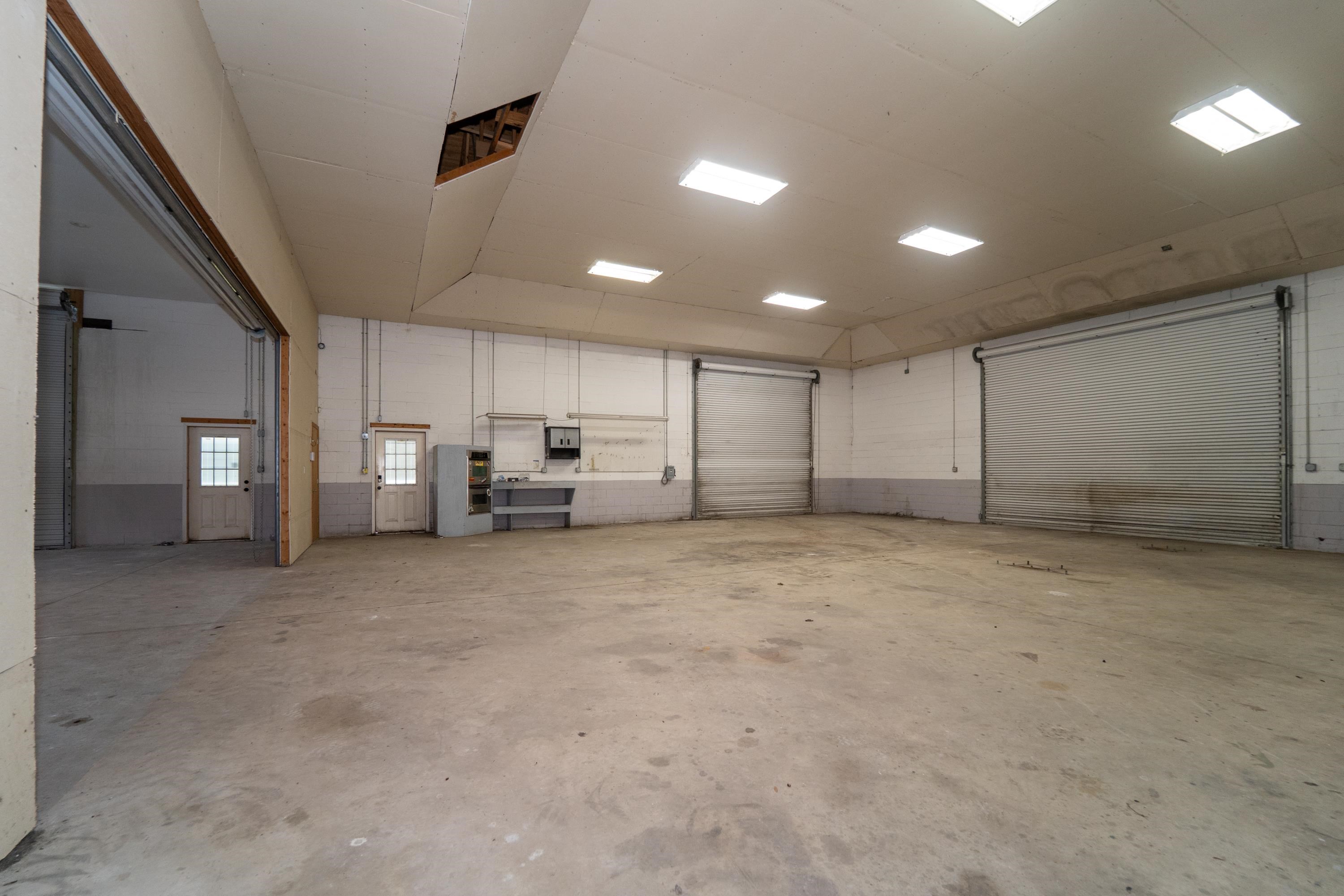 Image 20 of 28 For 5285 Big Oak Rd