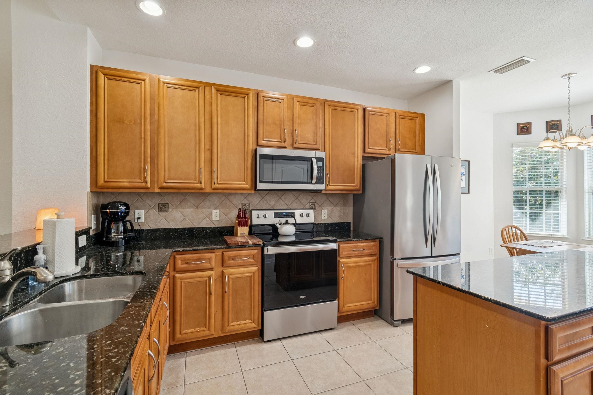 Image 16 of 78 For 175 Bayberry Cir  1005