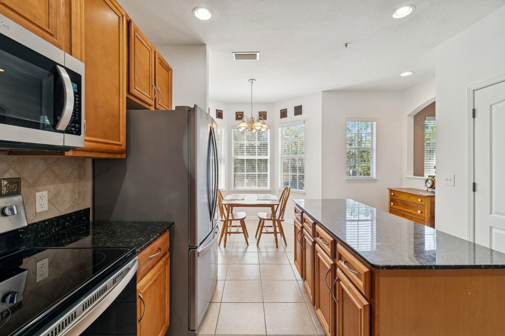 Image 18 of 78 For 175 Bayberry Cir  1005