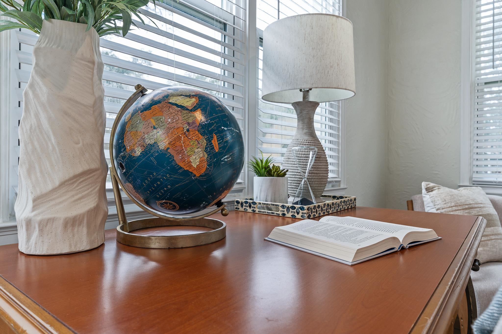 Image 11 of 38 For 25 May St  