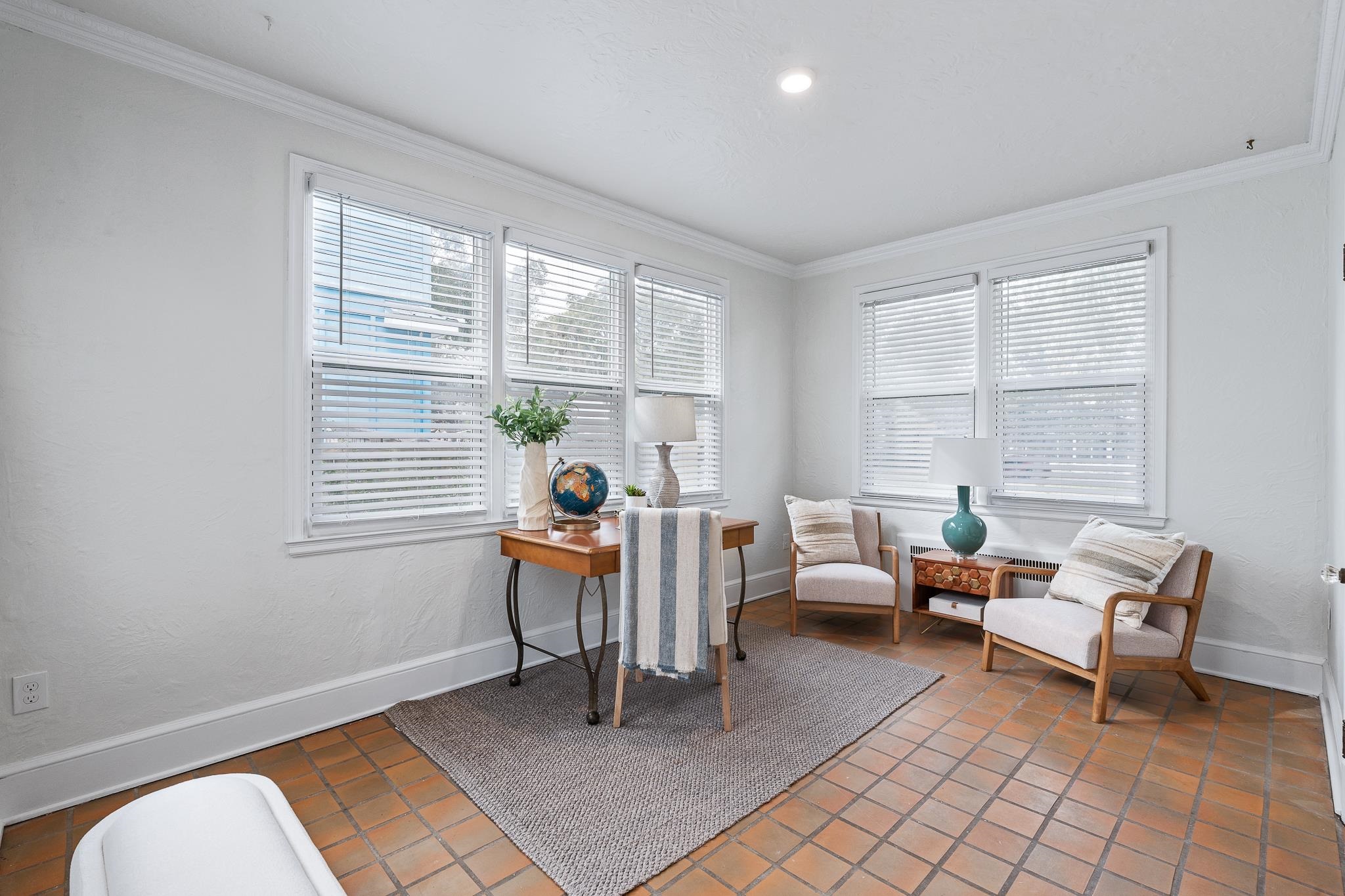 Image 12 of 38 For 25 May St  