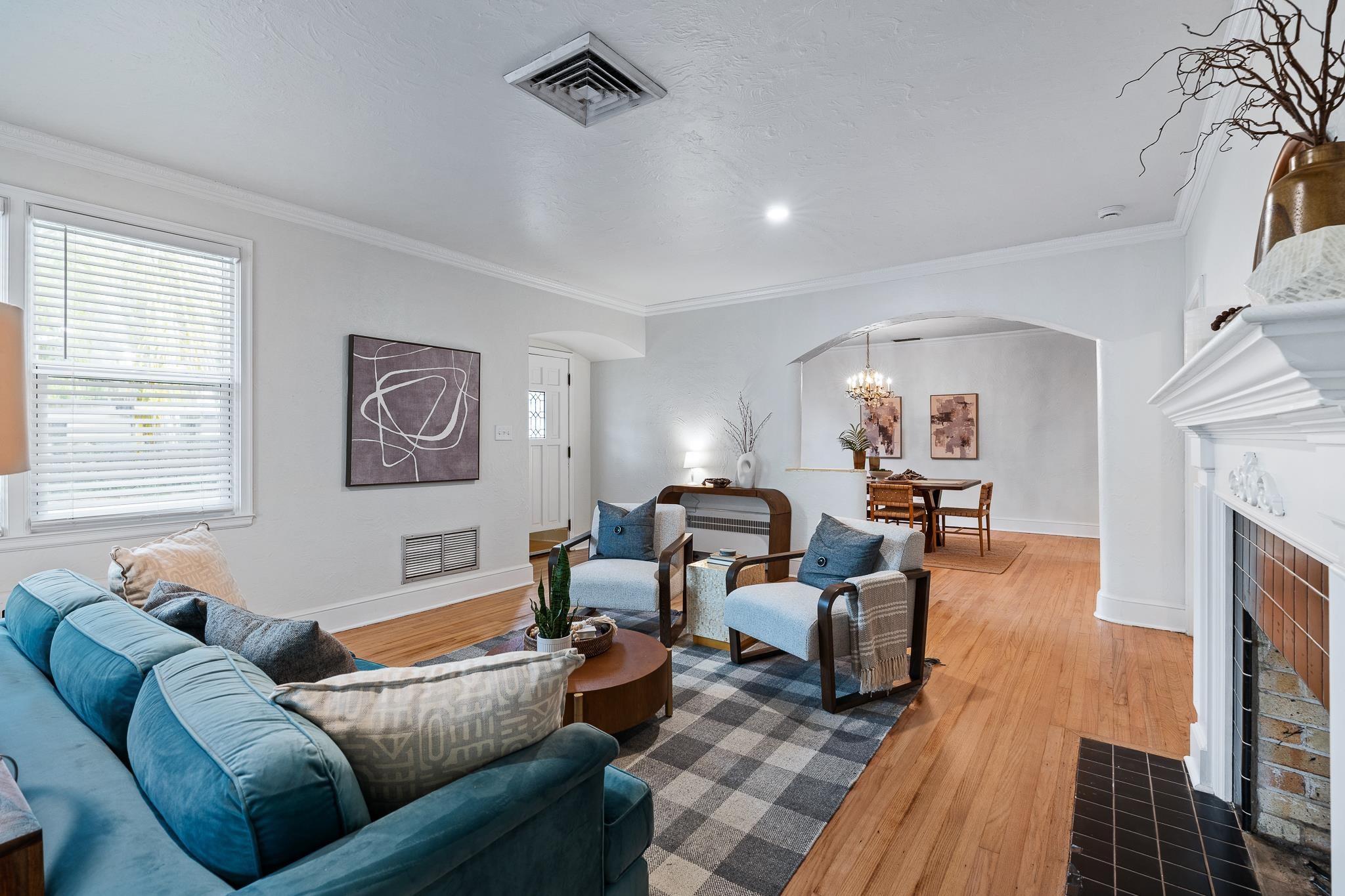 Image 13 of 38 For 25 May St  