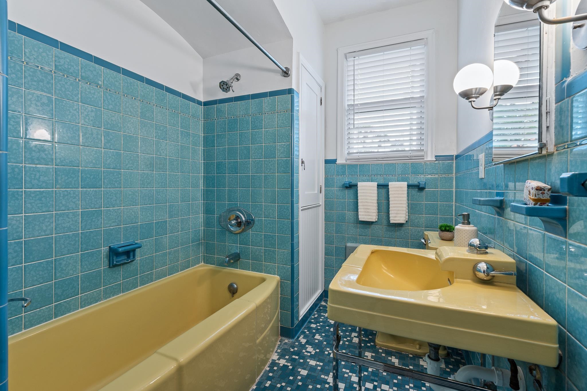 Image 28 of 38 For 25 May St  