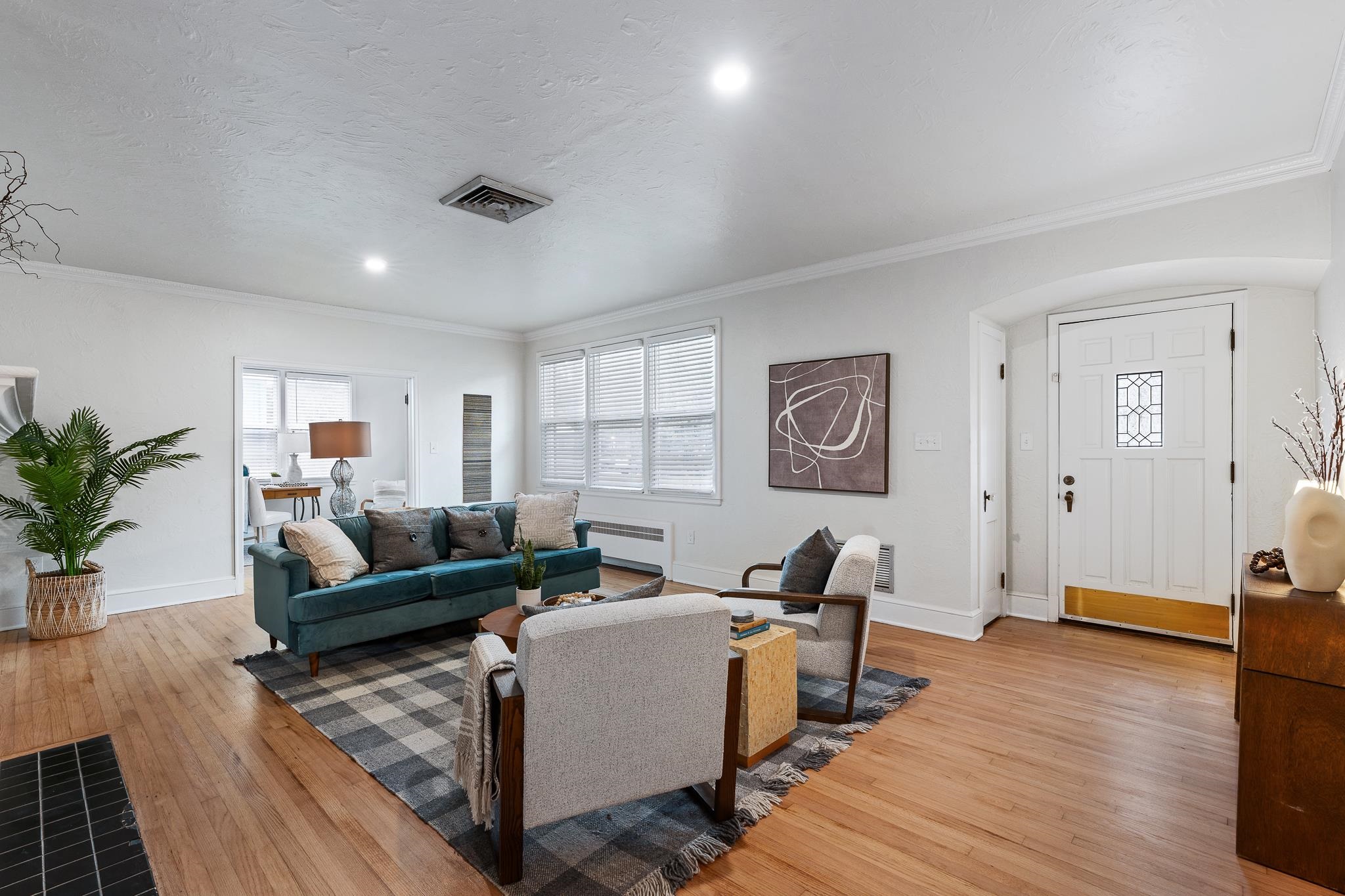 Image 6 of 38 For 25 May St  