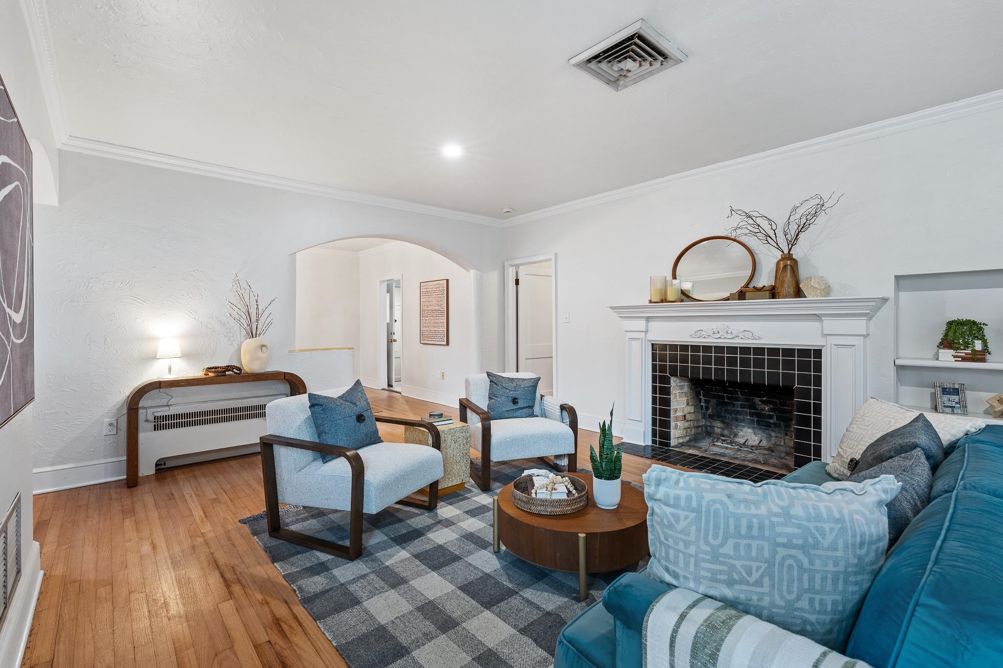 Image 7 of 38 For 25 May St  