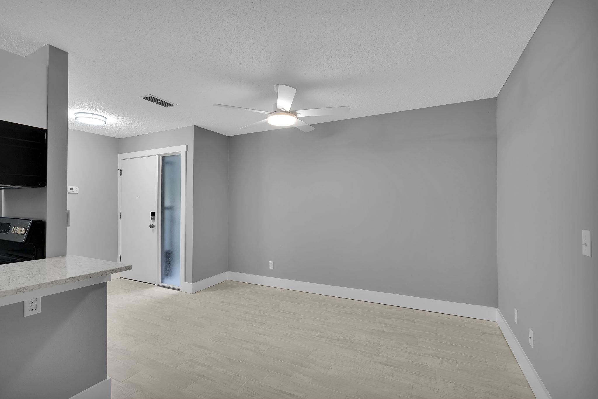 Image 11 of 23 For 30 Catalonia Ct