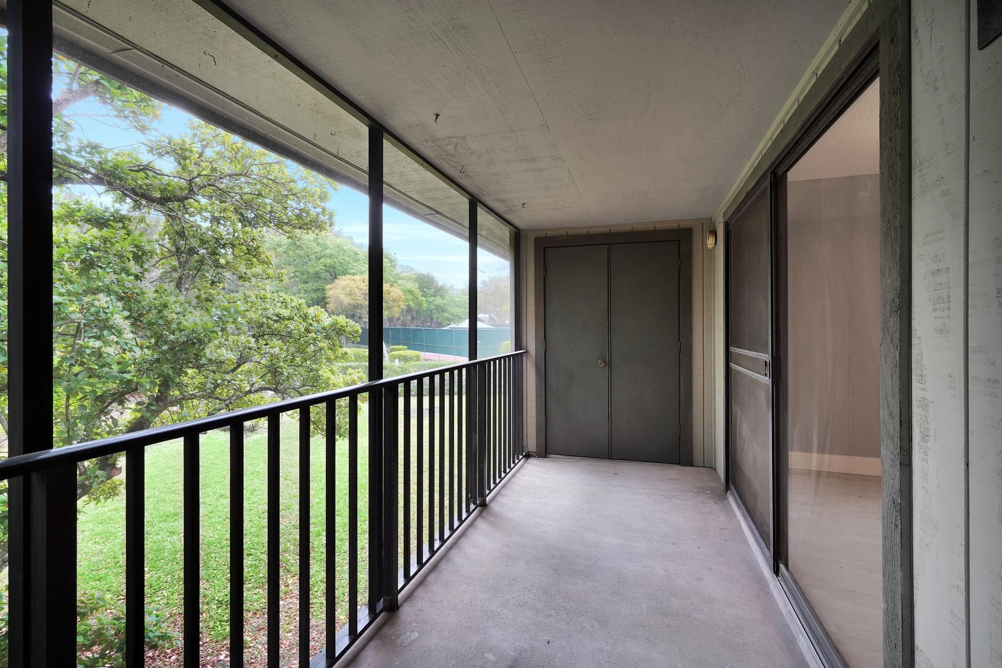 Image 16 of 23 For 30 Catalonia Ct