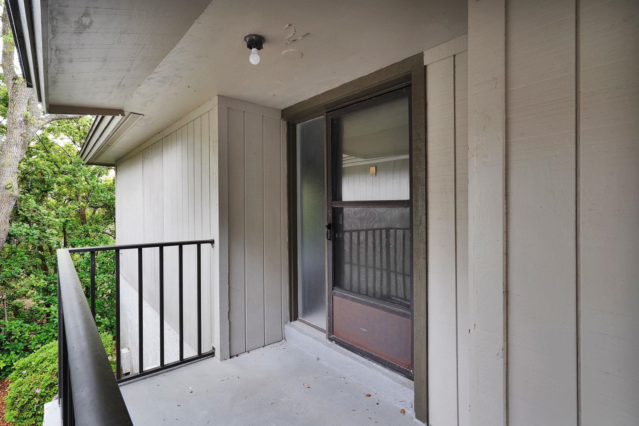 Image 2 of 23 For 30 Catalonia Ct