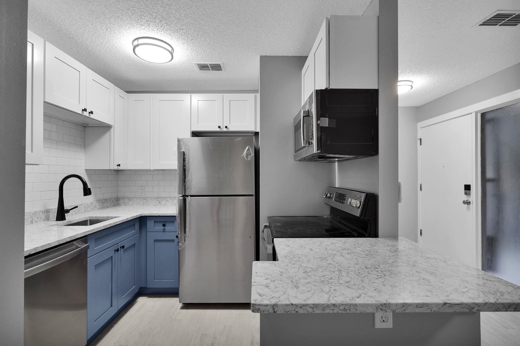 Image 5 of 23 For 30 Catalonia Ct