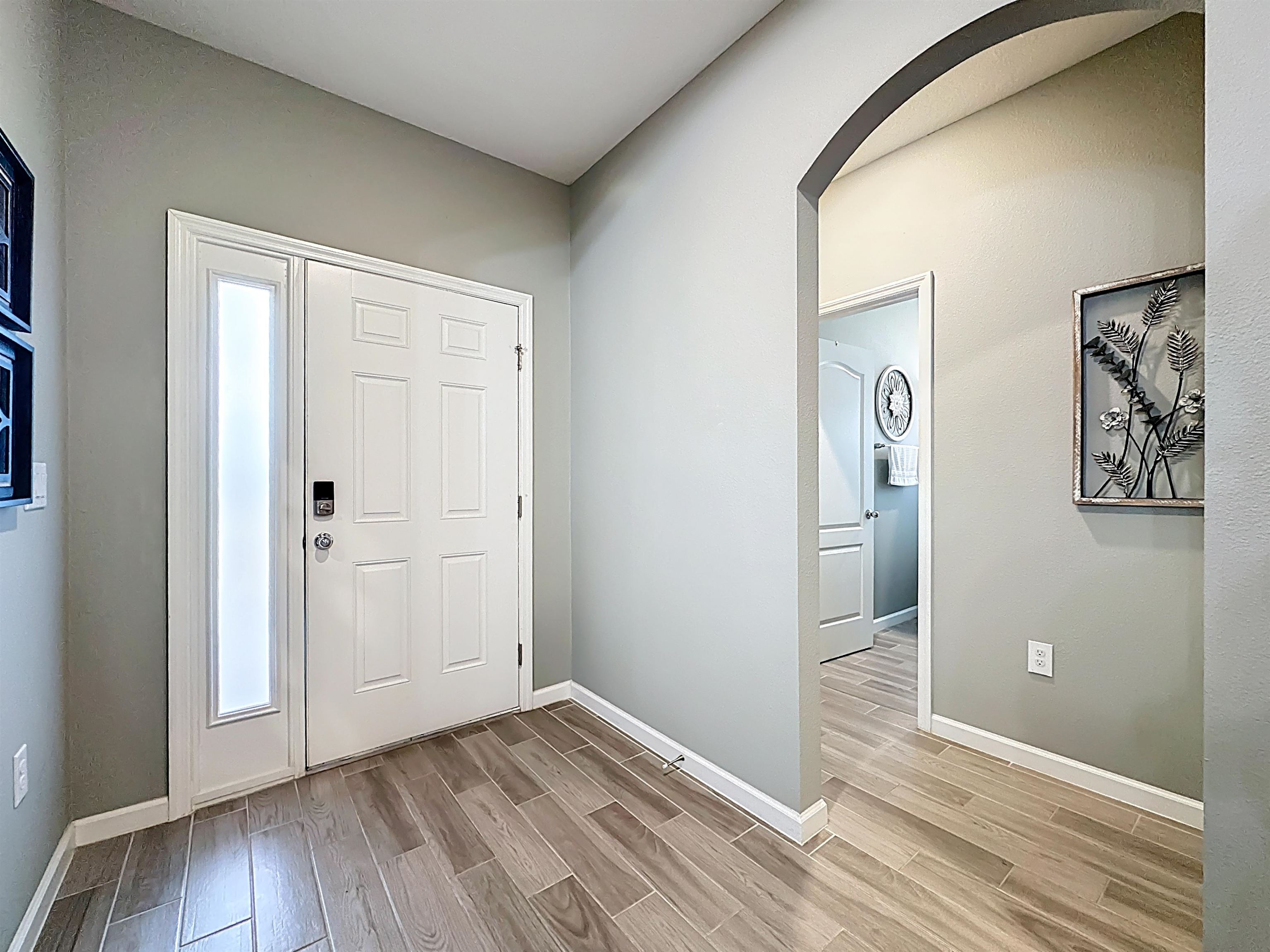 Image 10 of 47 For 39 Athens Dr