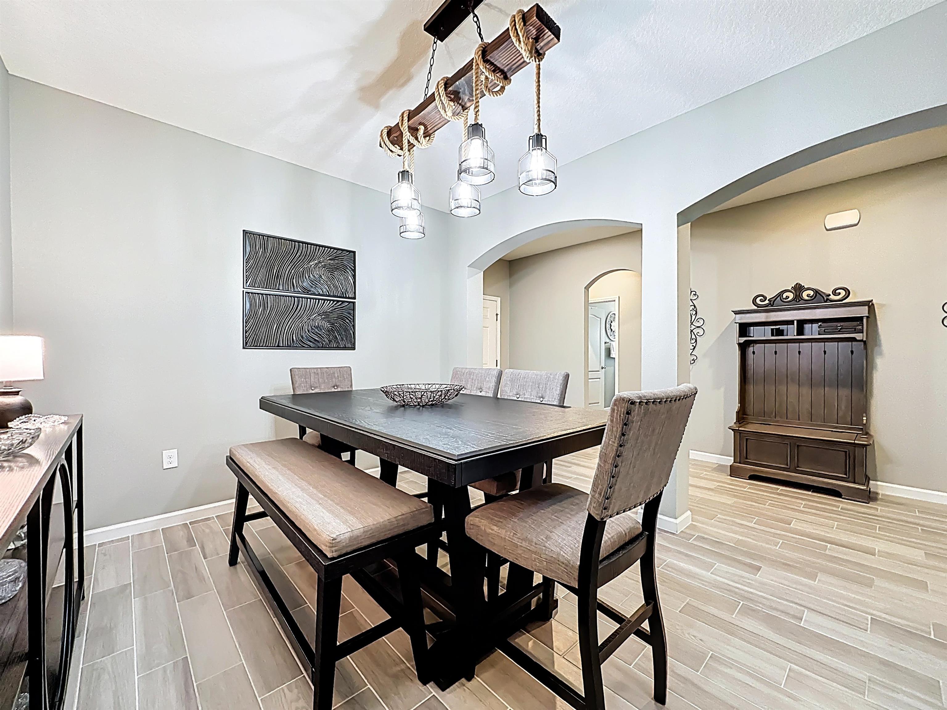 Image 11 of 47 For 39 Athens Dr