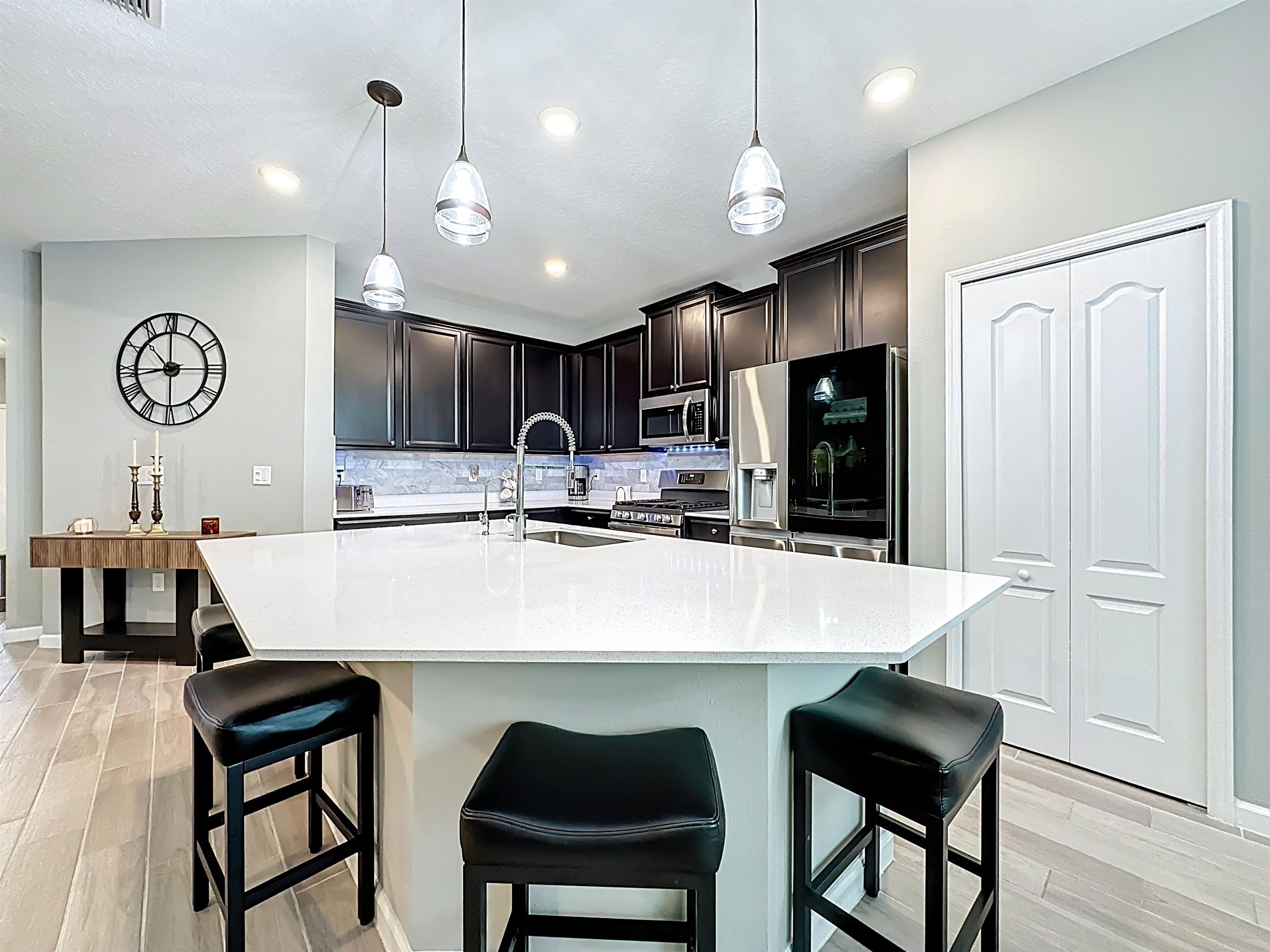 Image 16 of 47 For 39 Athens Dr