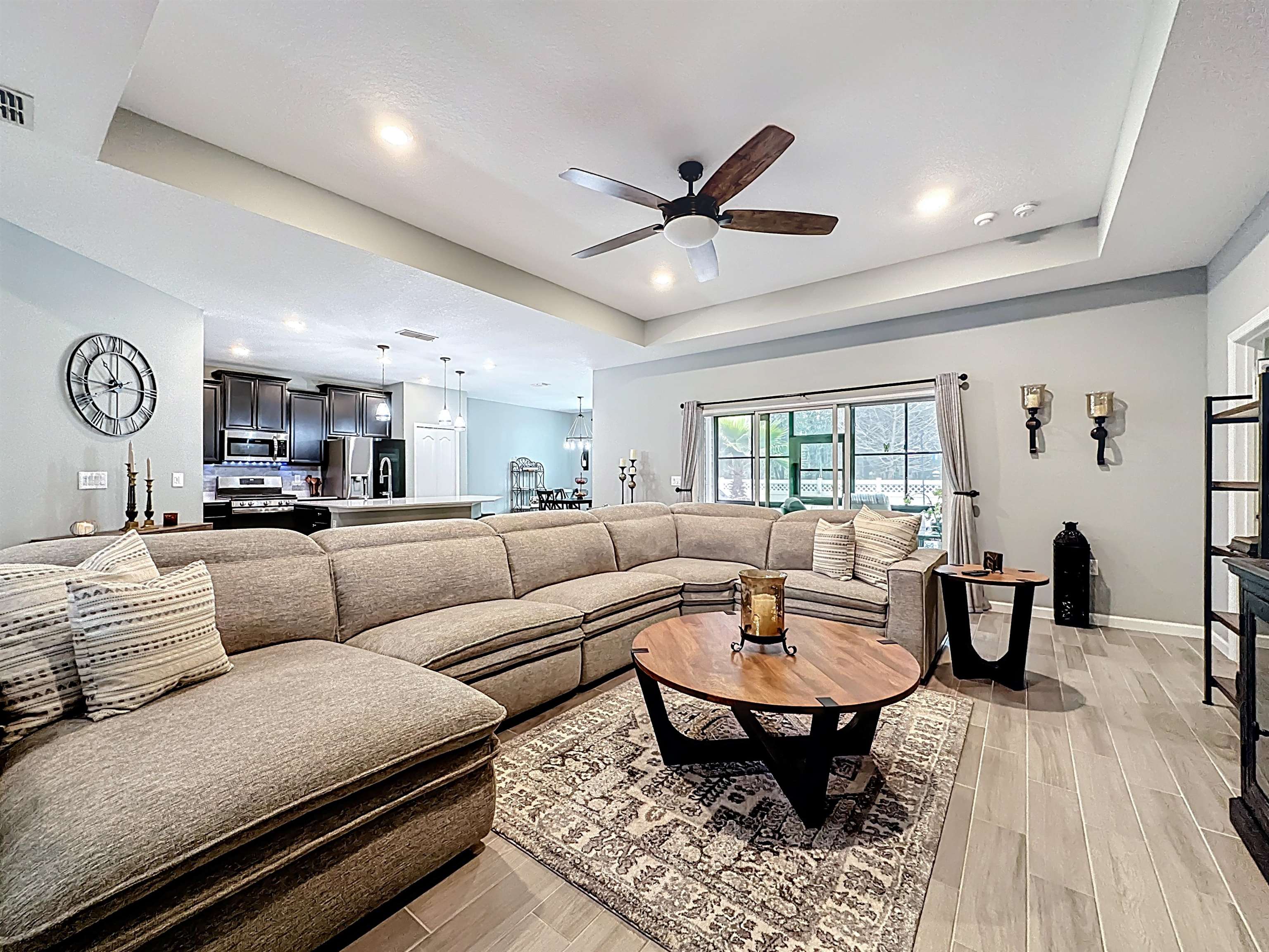 Image 19 of 47 For 39 Athens Dr