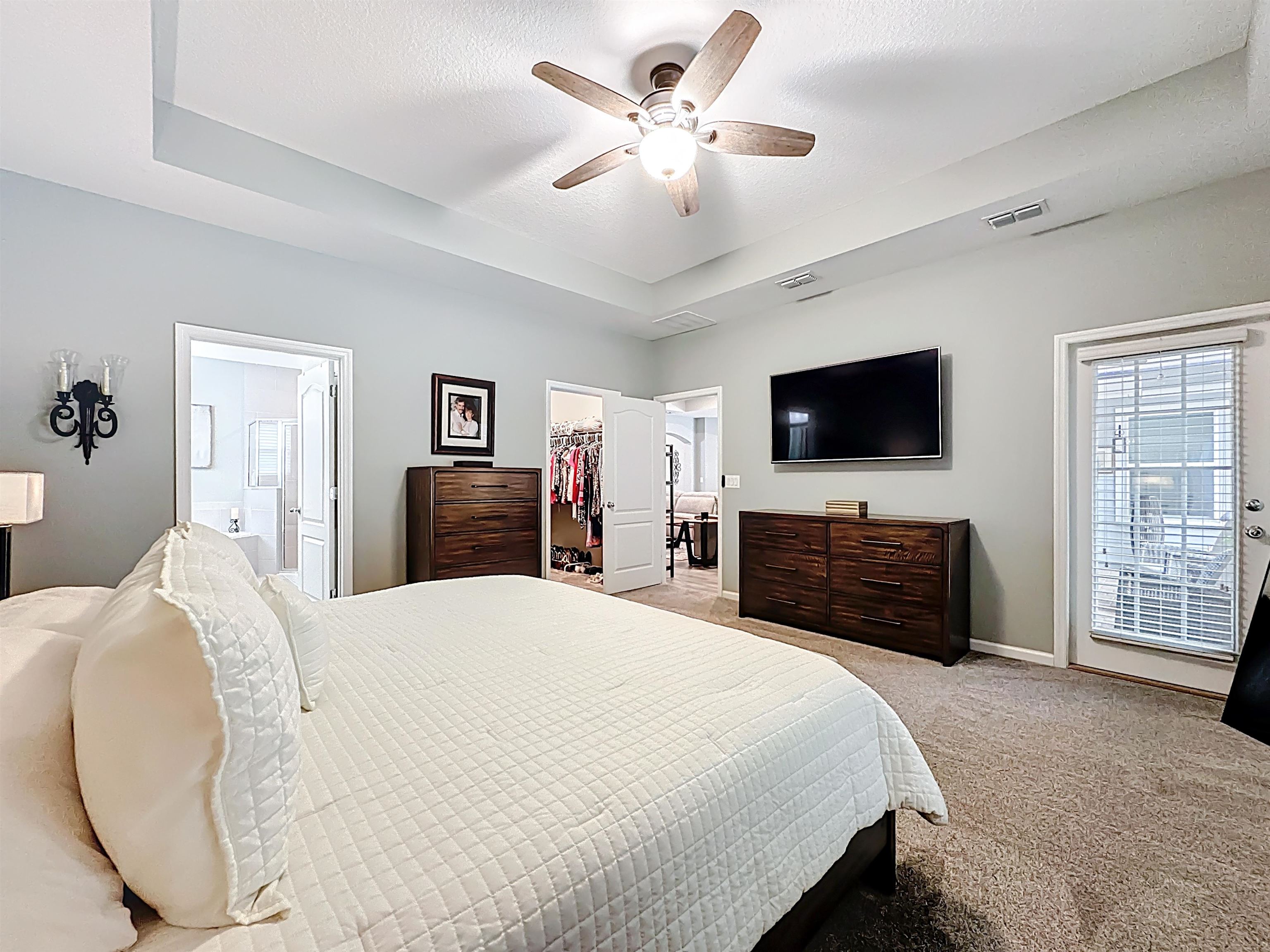 Image 22 of 47 For 39 Athens Dr