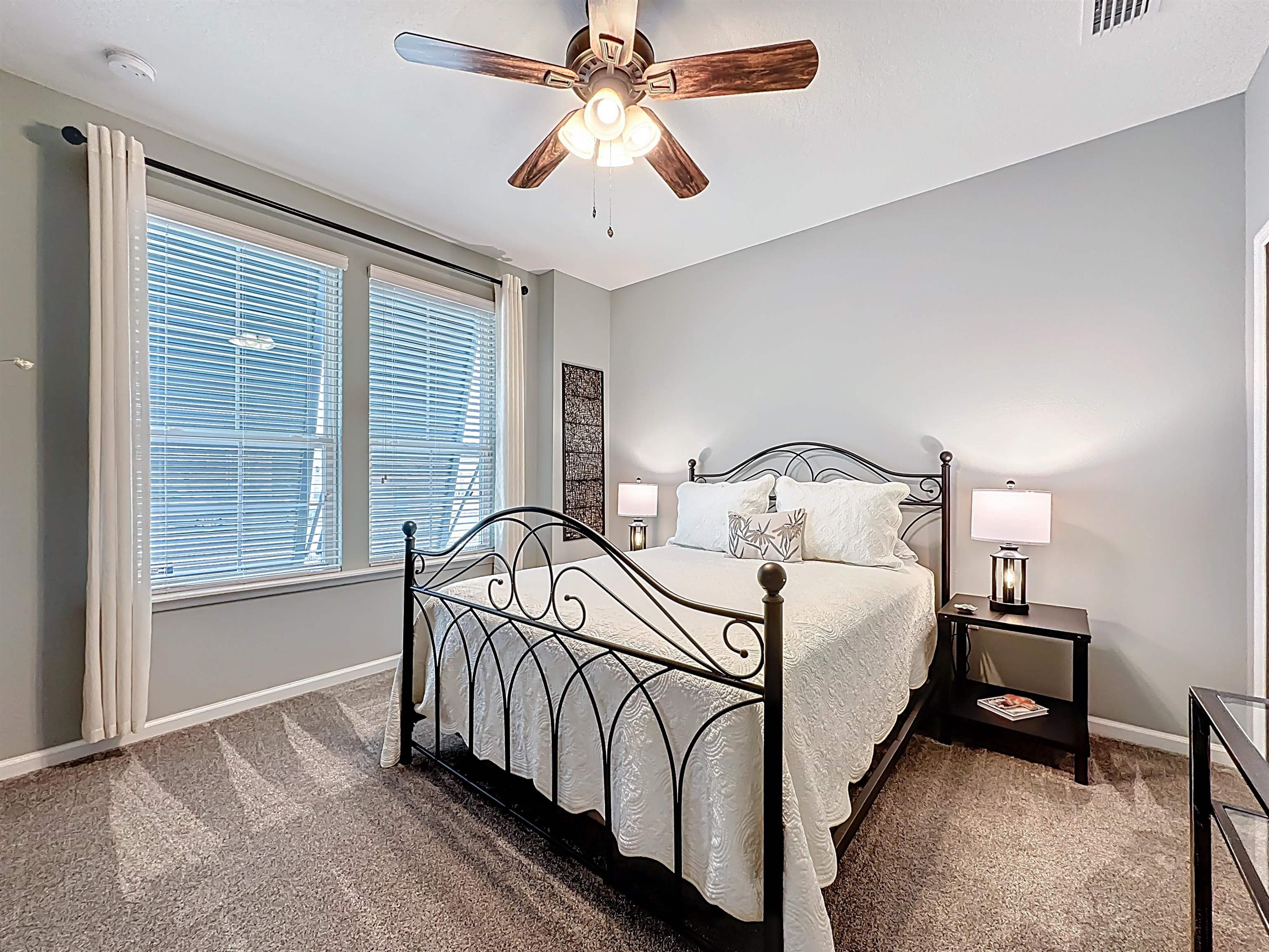 Image 27 of 47 For 39 Athens Dr