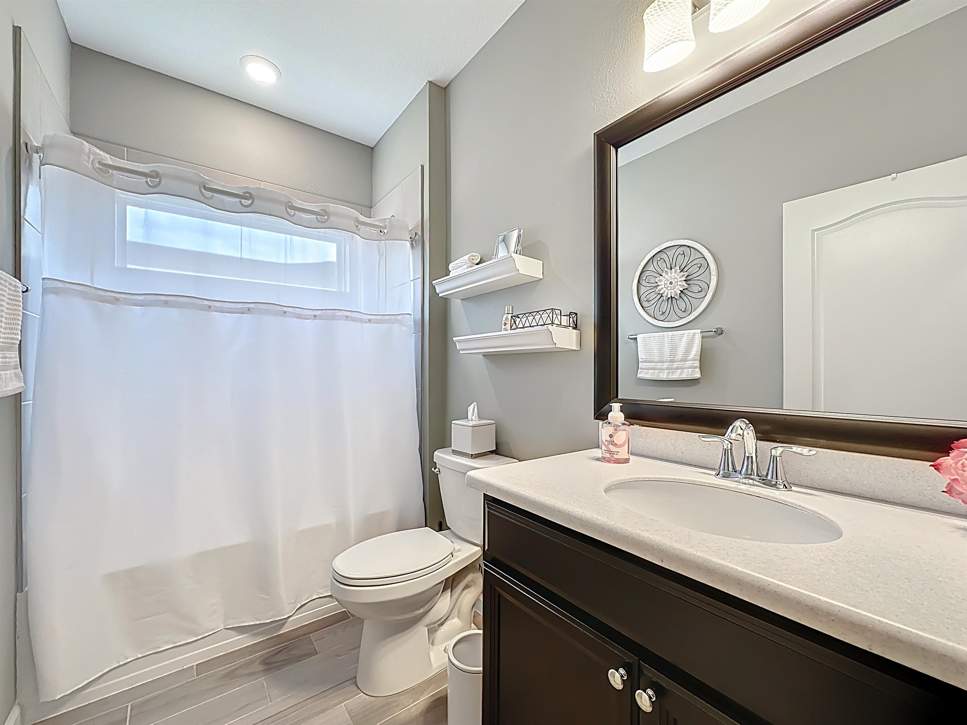 Image 28 of 47 For 39 Athens Dr