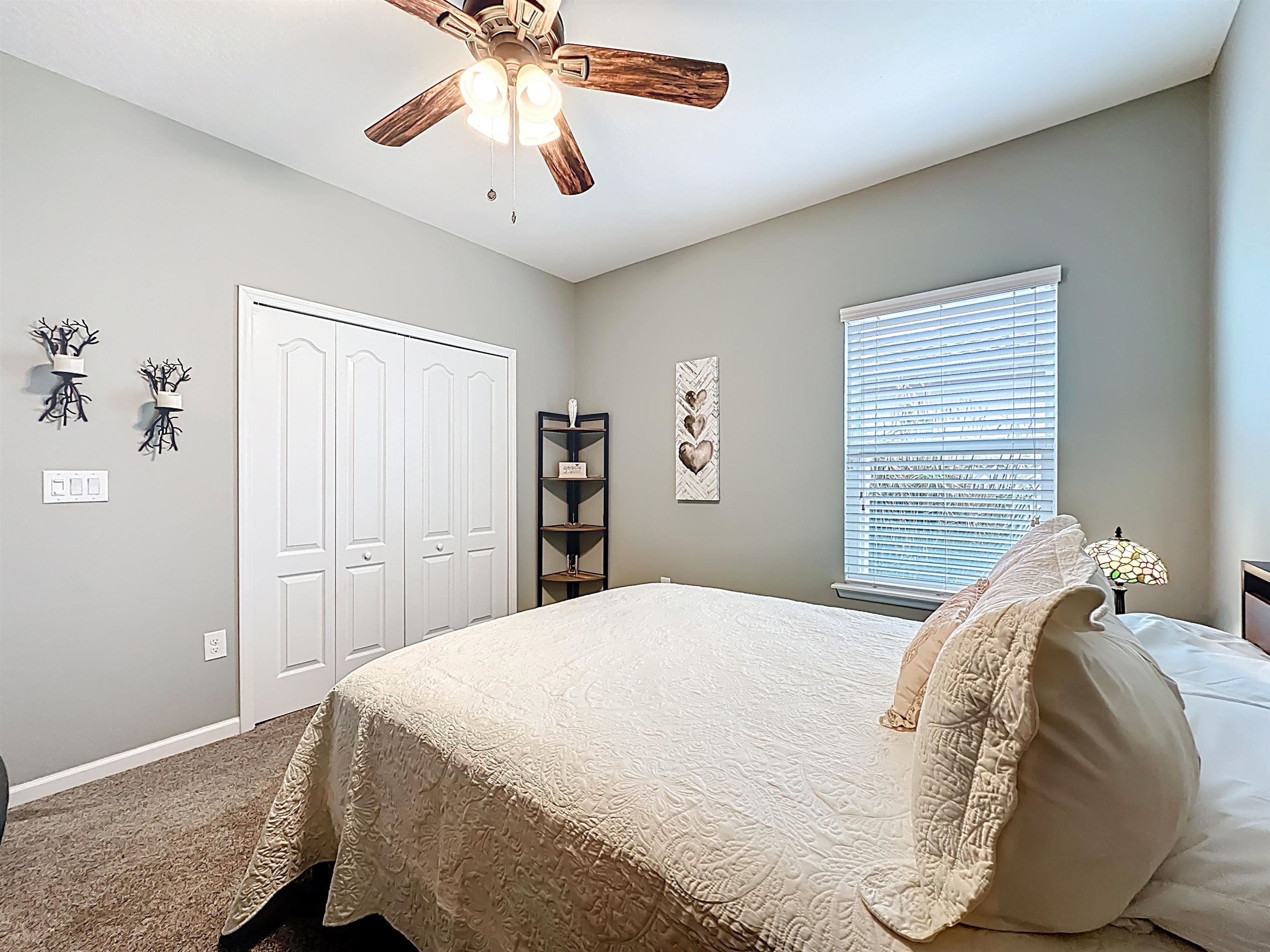 Image 29 of 47 For 39 Athens Dr