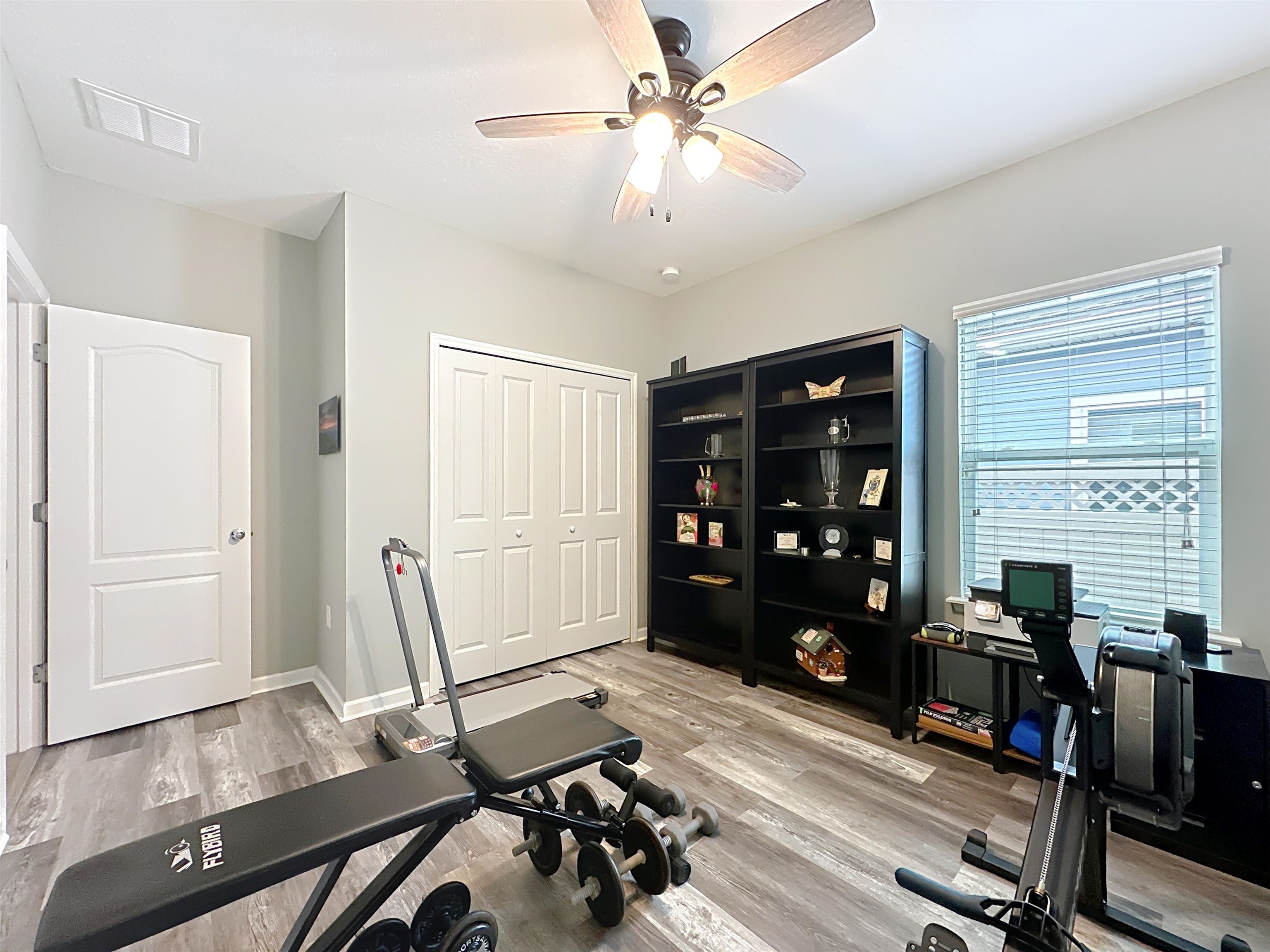 Image 31 of 47 For 39 Athens Dr