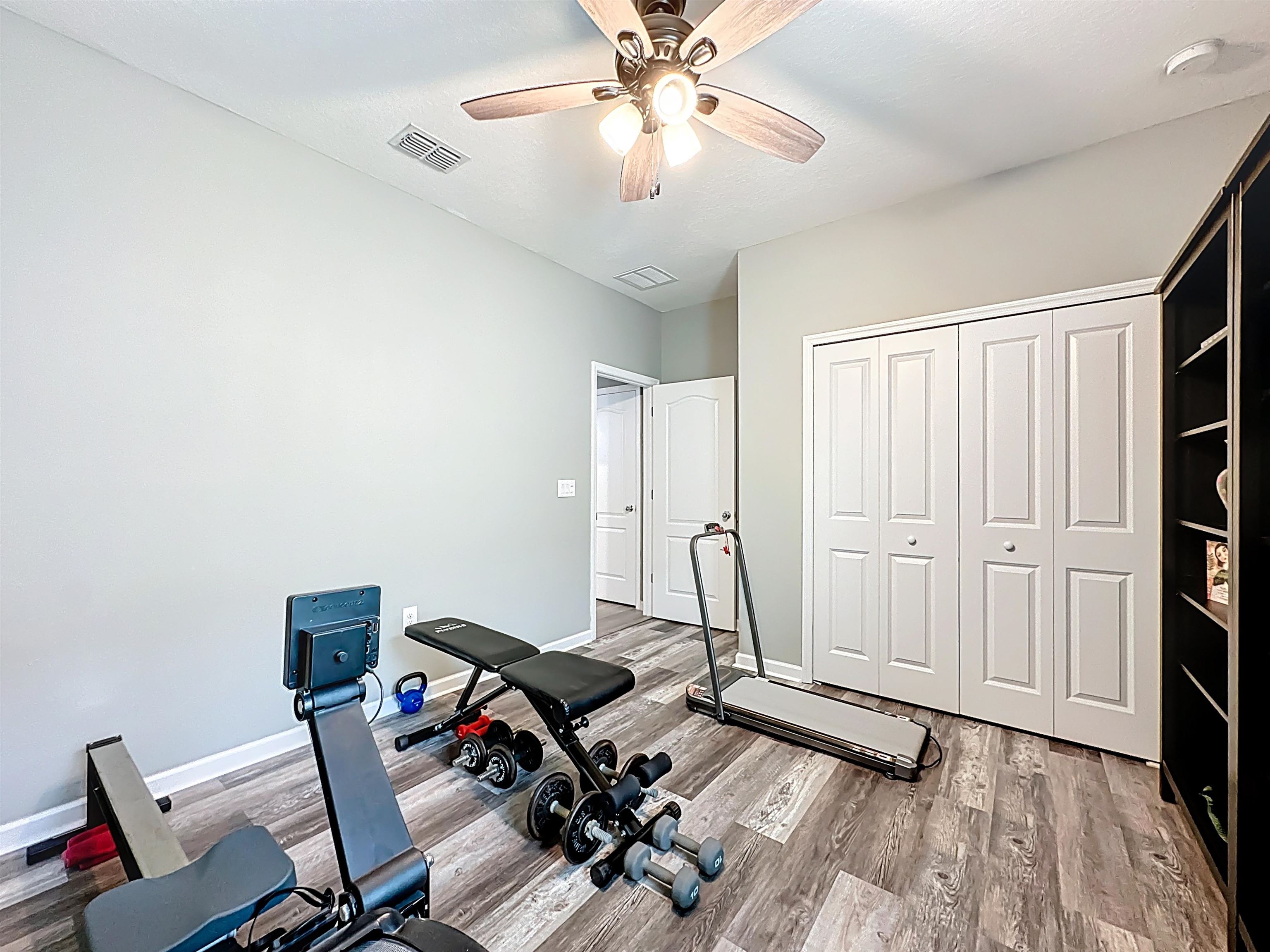 Image 33 of 47 For 39 Athens Dr