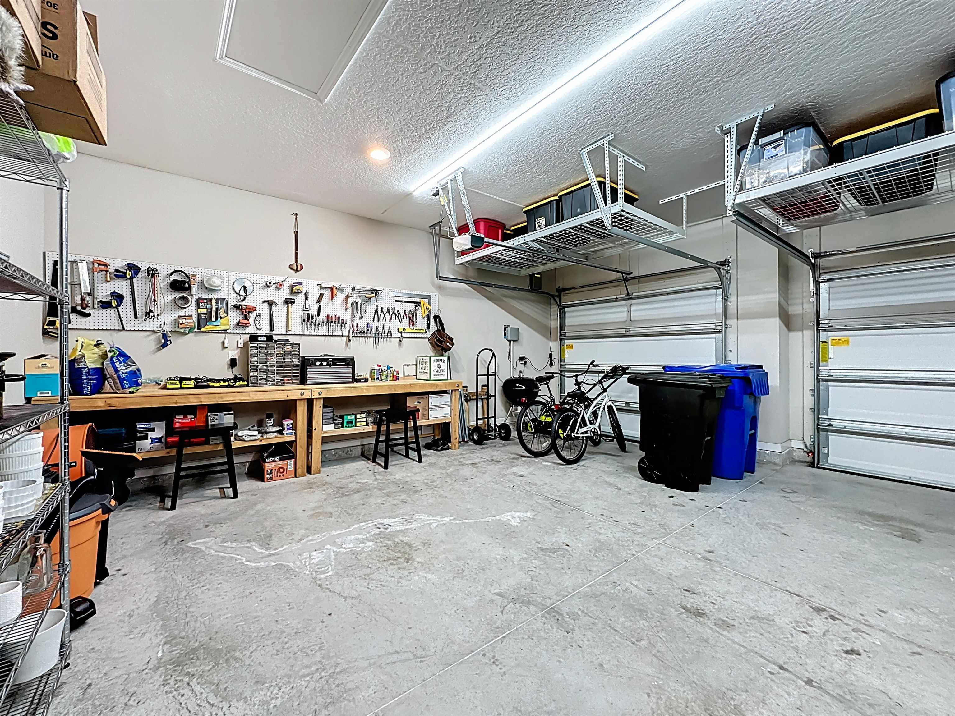 Image 36 of 47 For 39 Athens Dr