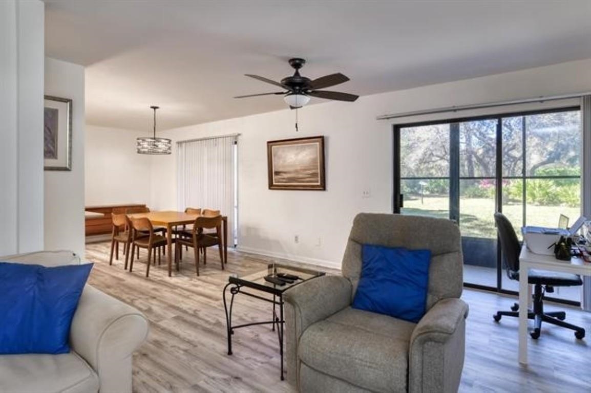 Image 15 of 32 For 31 Catalonia Ct