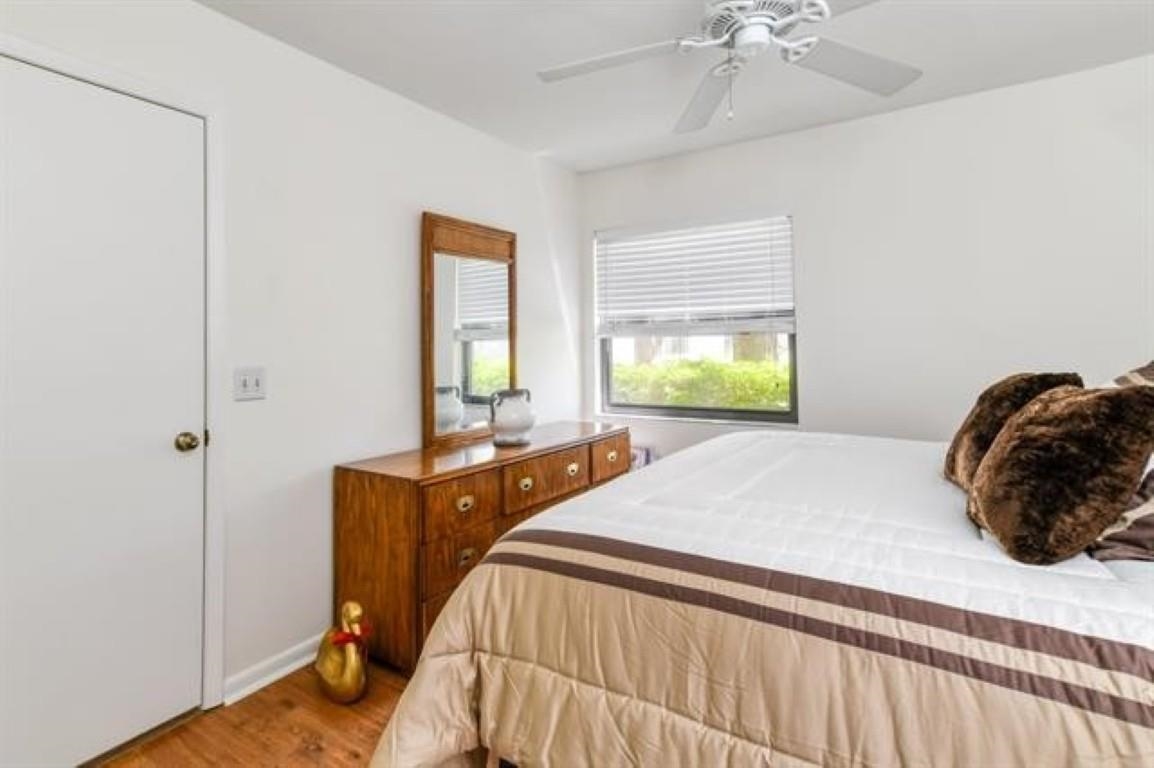 Image 17 of 32 For 31 Catalonia Ct